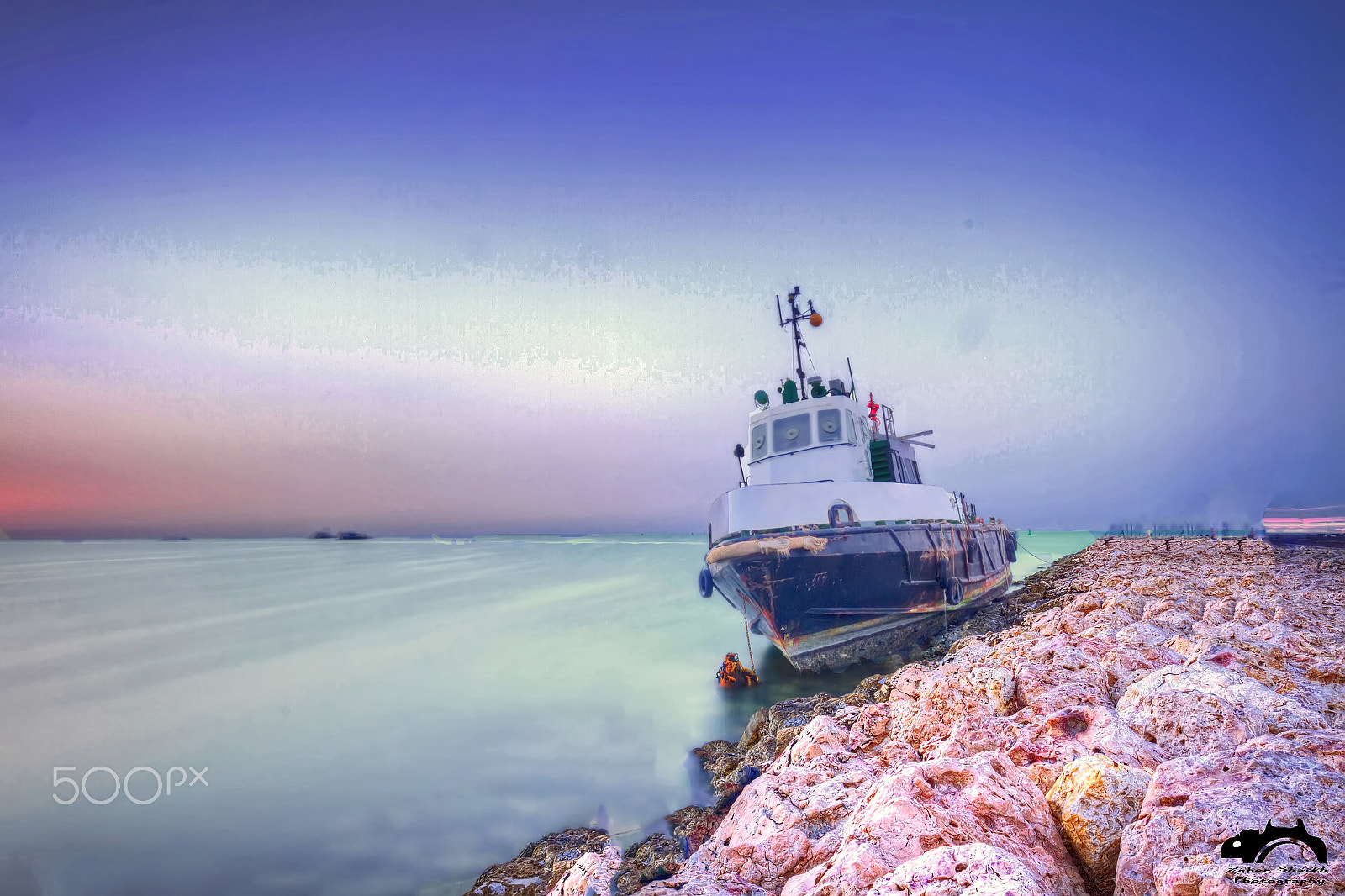 Canon EOS 7D + Canon EF 16-35mm F4L IS USM sample photo. Boat on the shore photography