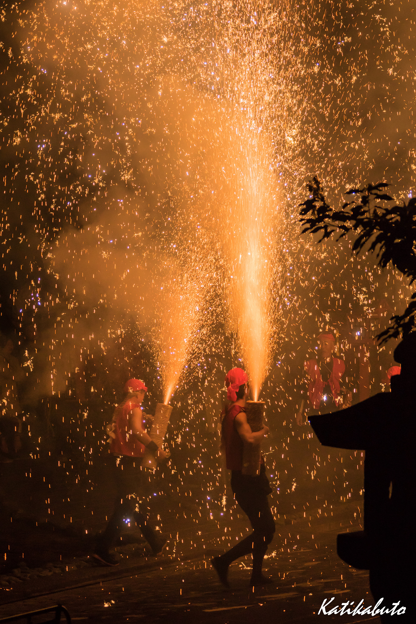 Sony 70-300mm F4.5-5.6 G SSM sample photo. Dancing with fireworks photography