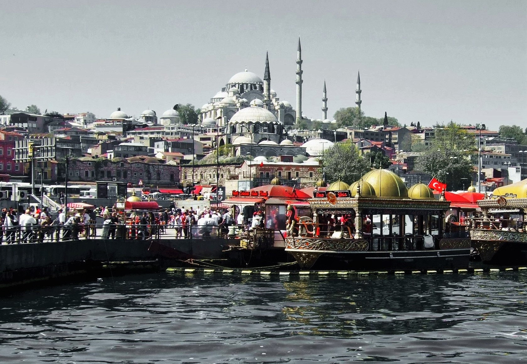 Fujifilm FinePix F31fd sample photo. Eminönü gezi İskelesi photography