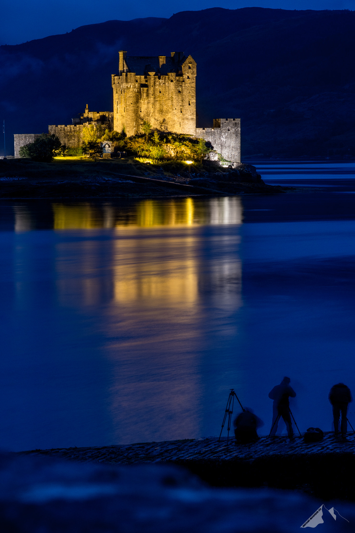 Sony SLT-A77 + Sigma 30mm F1.4 EX DC HSM sample photo. Eilean donan photography