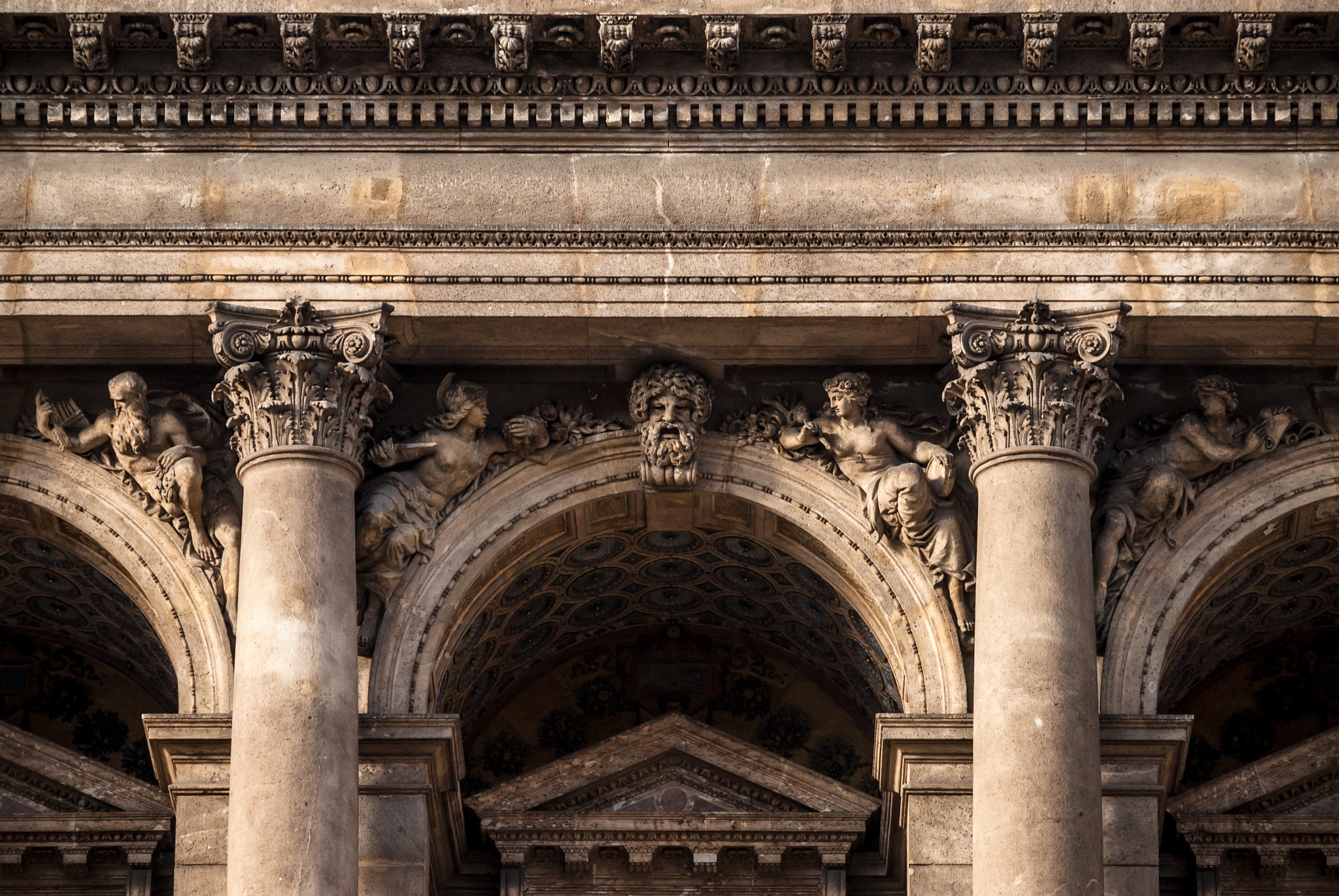 AF Nikkor 70-210mm f/4-5.6 sample photo. A piece of budapest photography