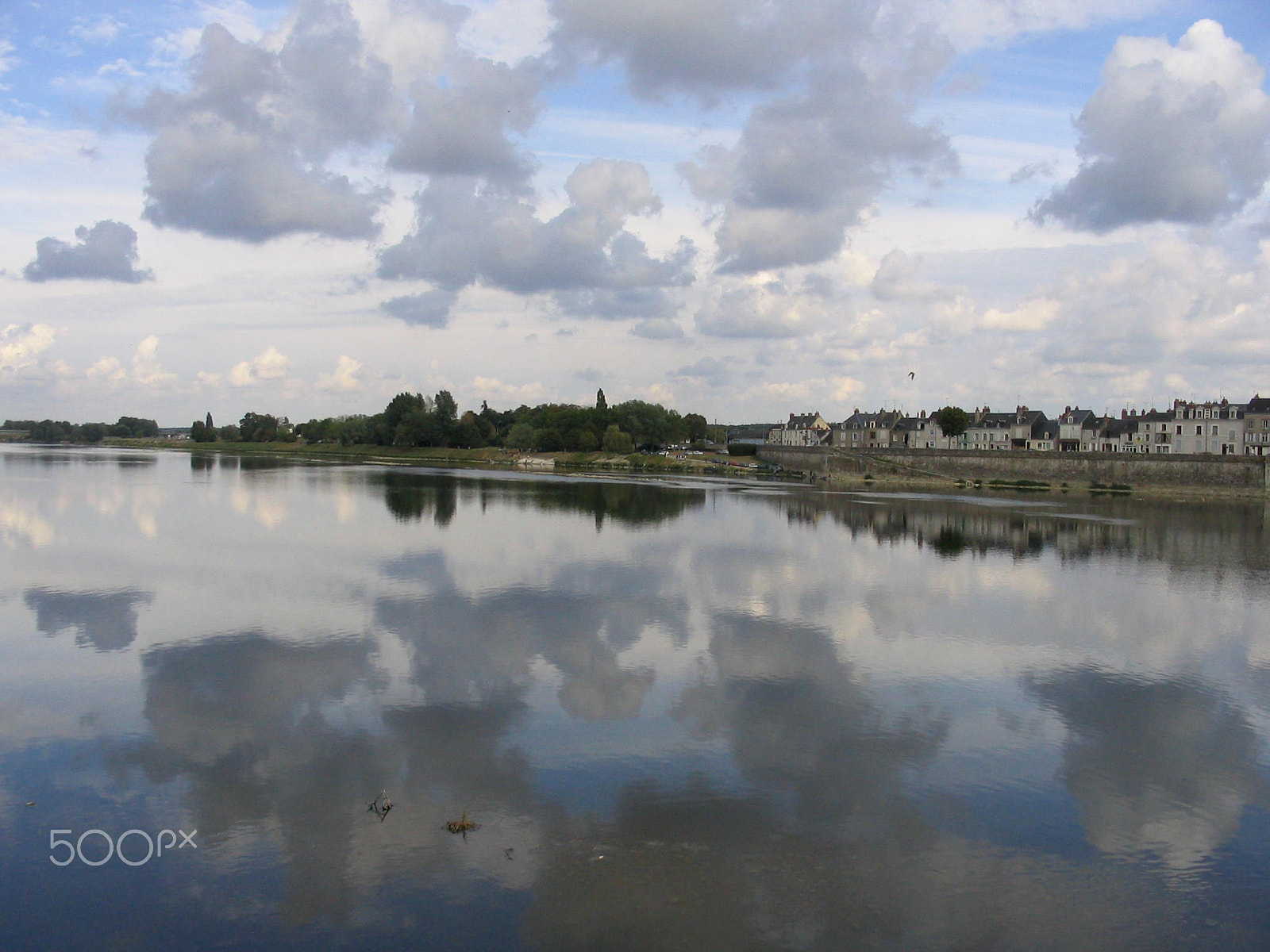 Canon POWERSHOT A70 sample photo. Clouds in the water photography