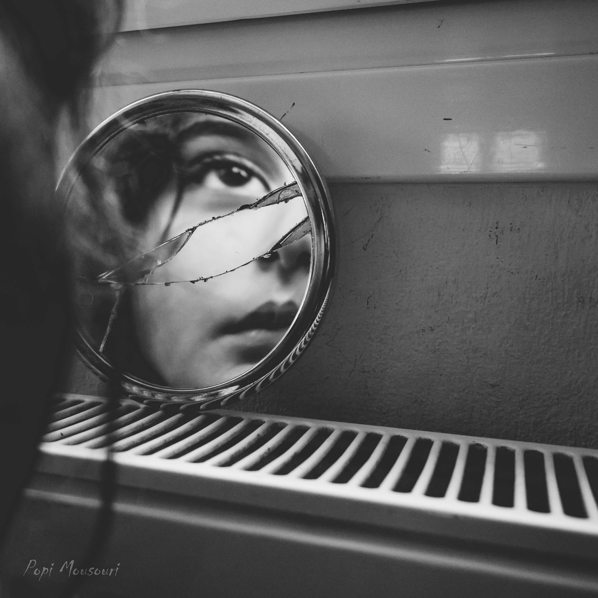 Samsung NX 20-50mm F3.5-5.6 ED sample photo. Mirror photography