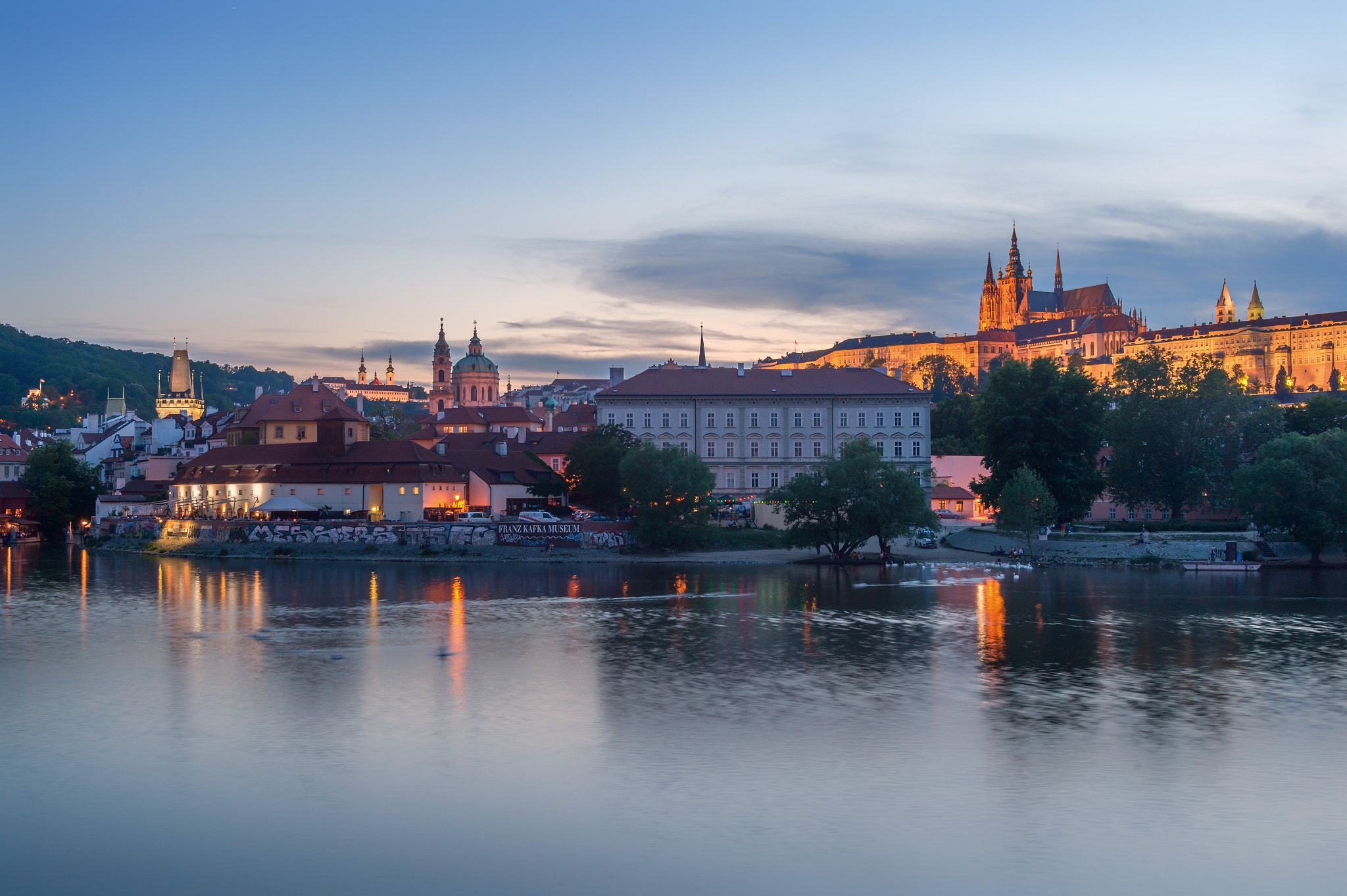 Nikon D4S sample photo. Prague, czech republic (sunday evening) photography