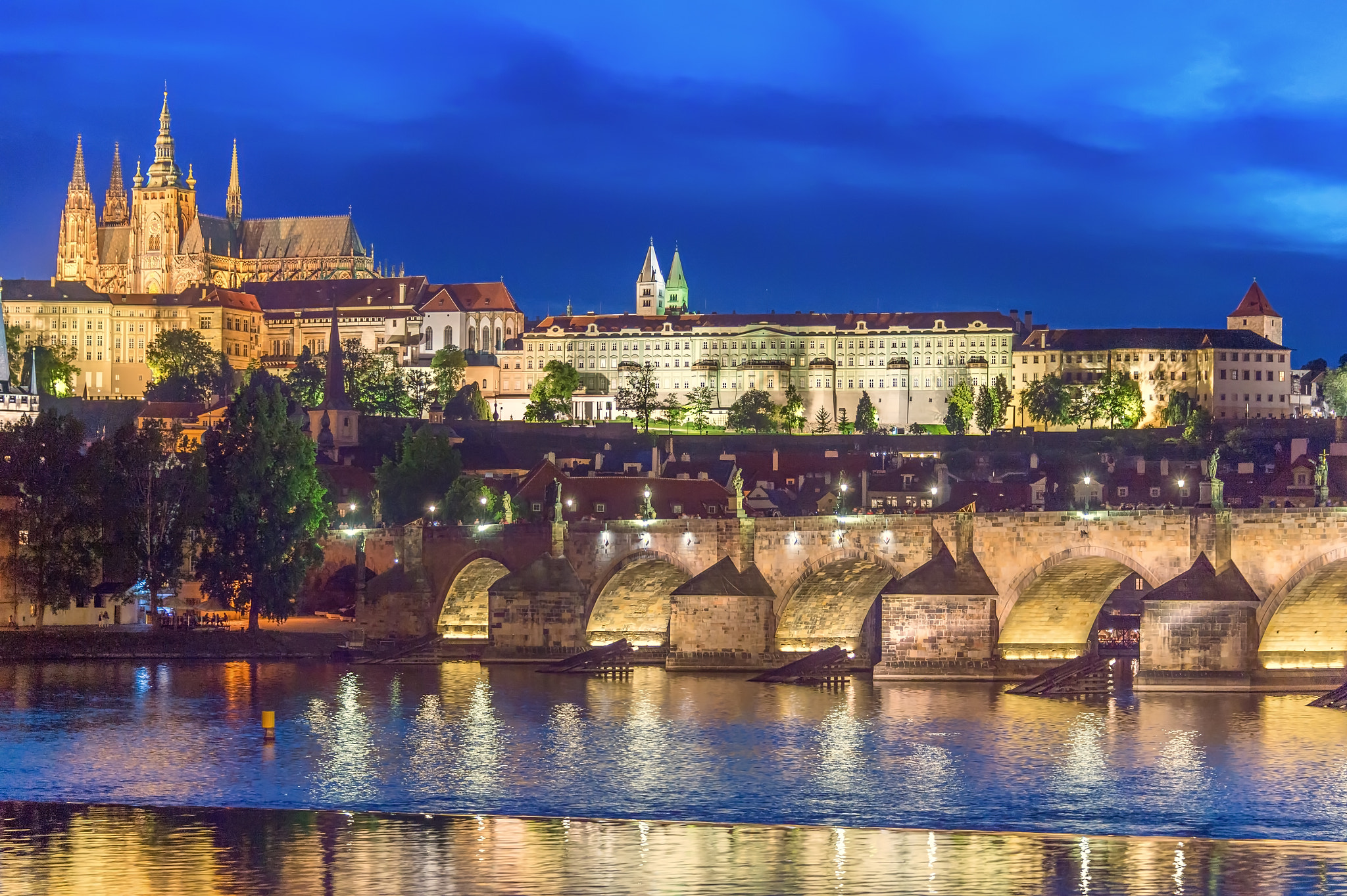Nikon D4S sample photo. Prague, czech republic (sunday evening) photography