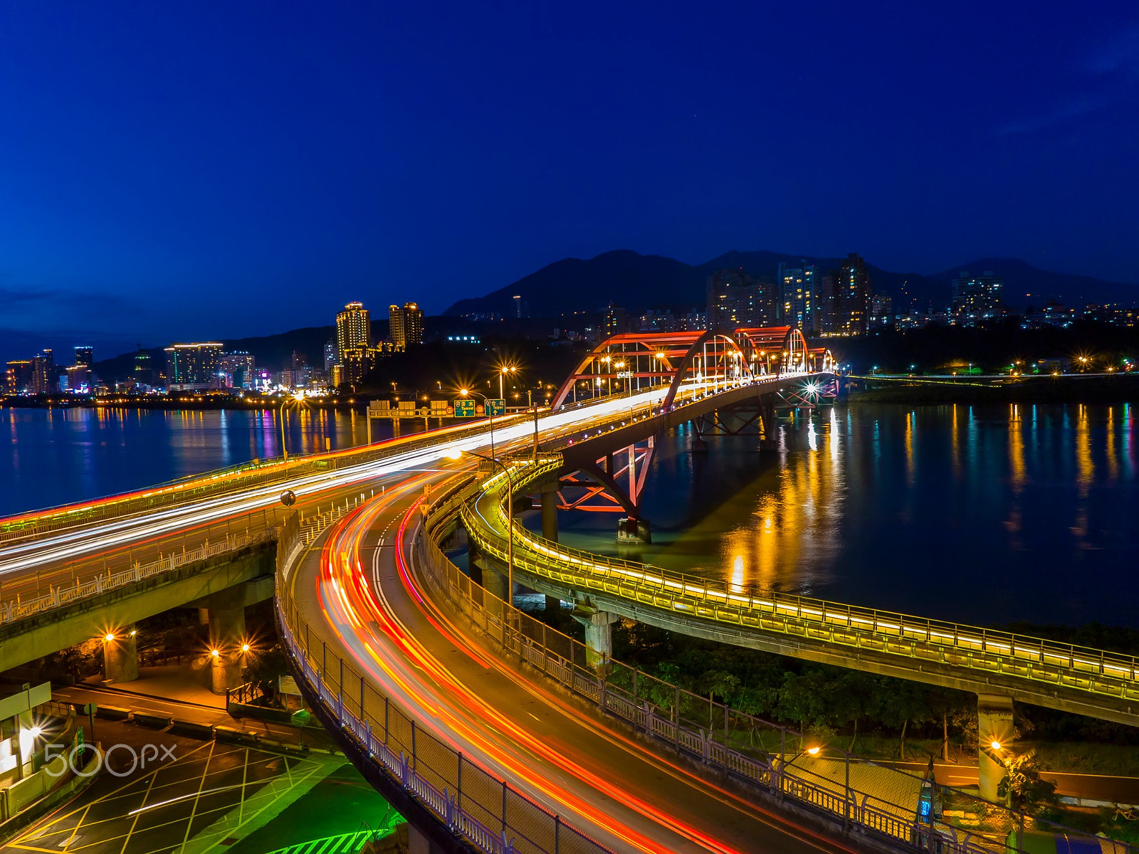 Panasonic Lumix DMC-GF6 + Panasonic Lumix G 14mm F2.5 ASPH sample photo. Guandu bridge photography