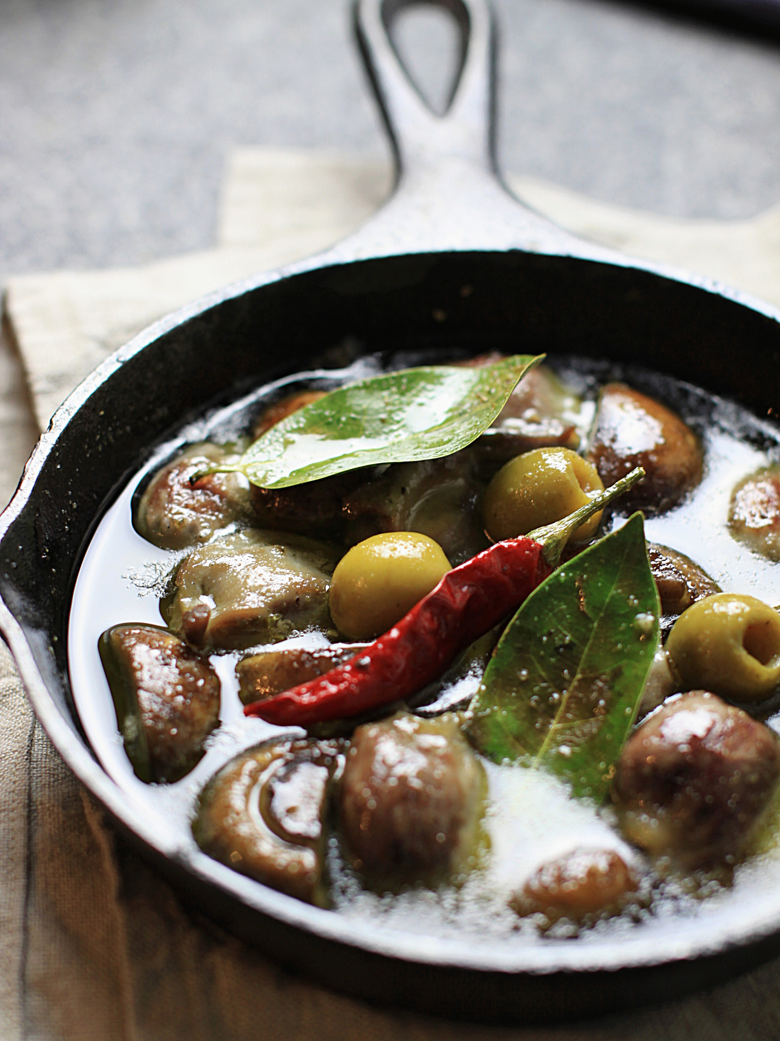 Sigma 50mm F1.4 EX DG HSM sample photo. Gizzard & mushrooms skillet ajillo photography