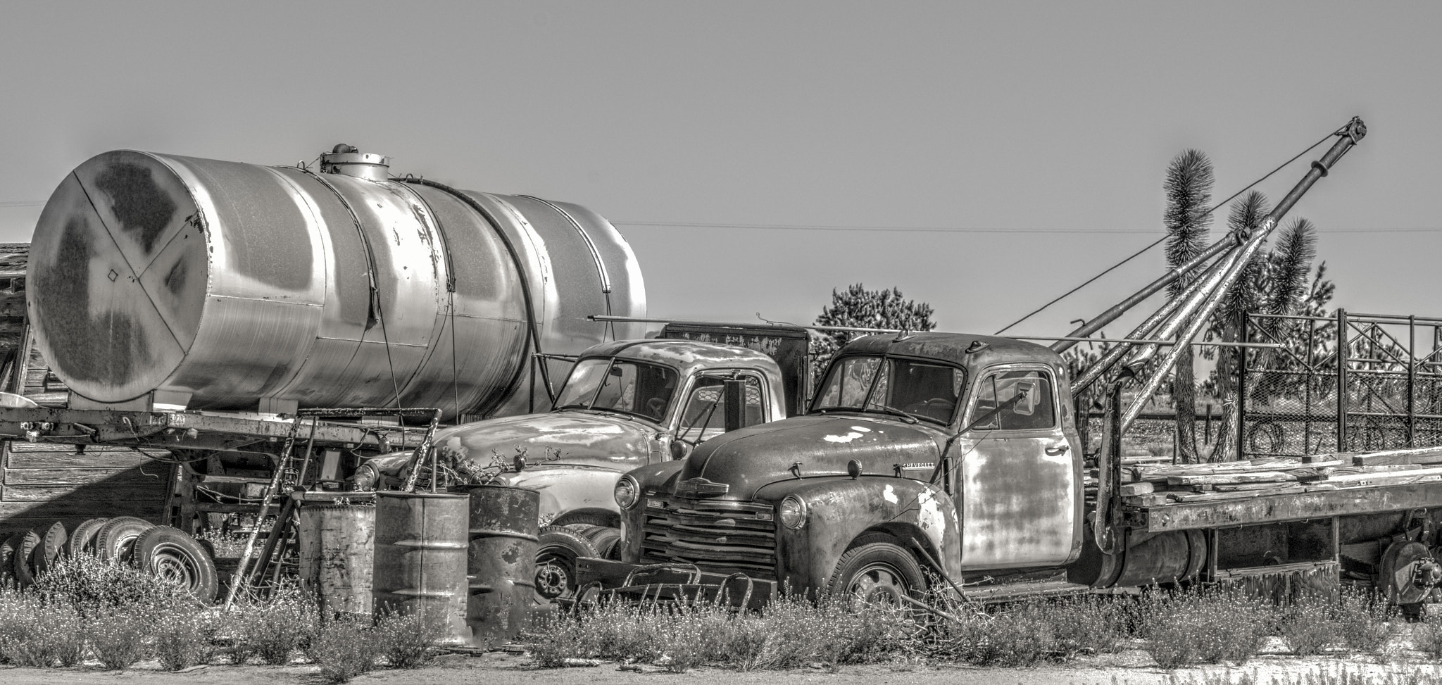 AF Zoom-Nikkor 28-105mm f/3.5-4.5D IF sample photo. Farm hands photography