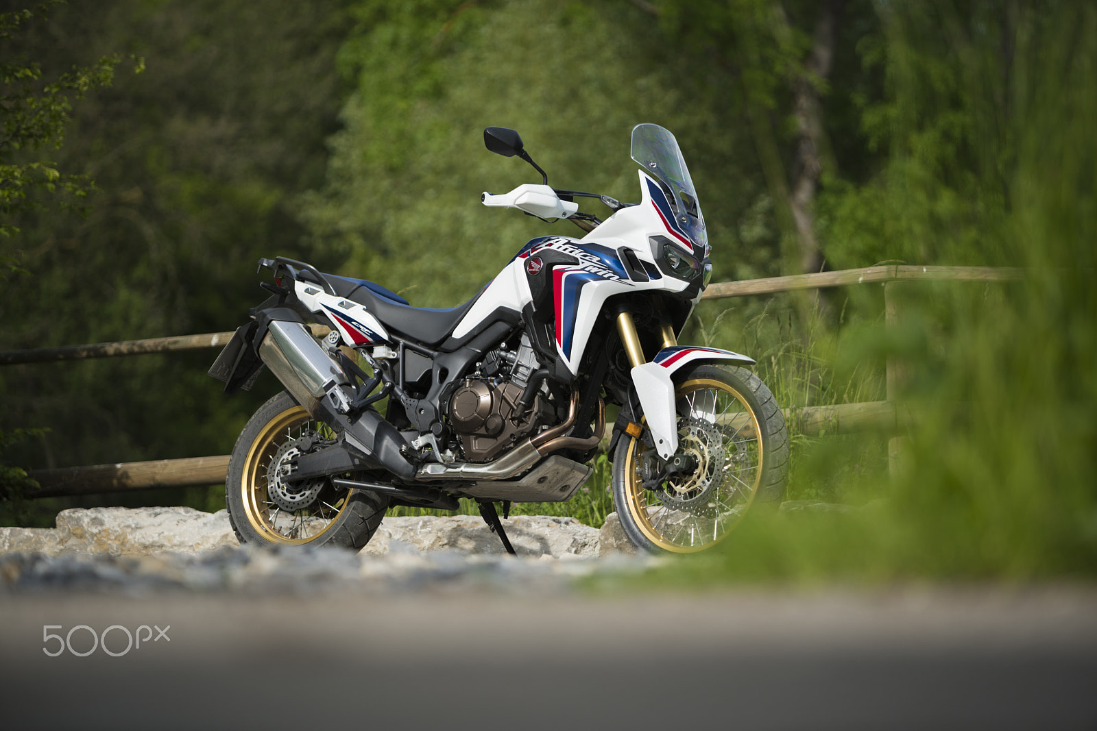 Sony a7R II + Canon EF 70-200mm F2.8L IS USM sample photo. Honda africa twin 2016 photography