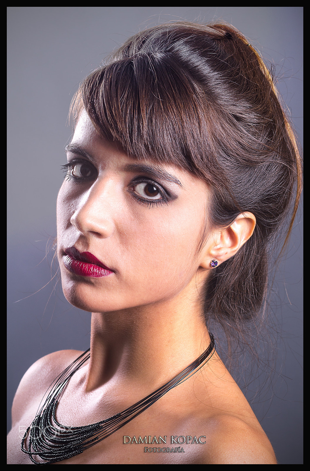 Nikon D3200 + AF Zoom-Nikkor 35-70mm f/2.8D sample photo. Portrait model julieta color photography