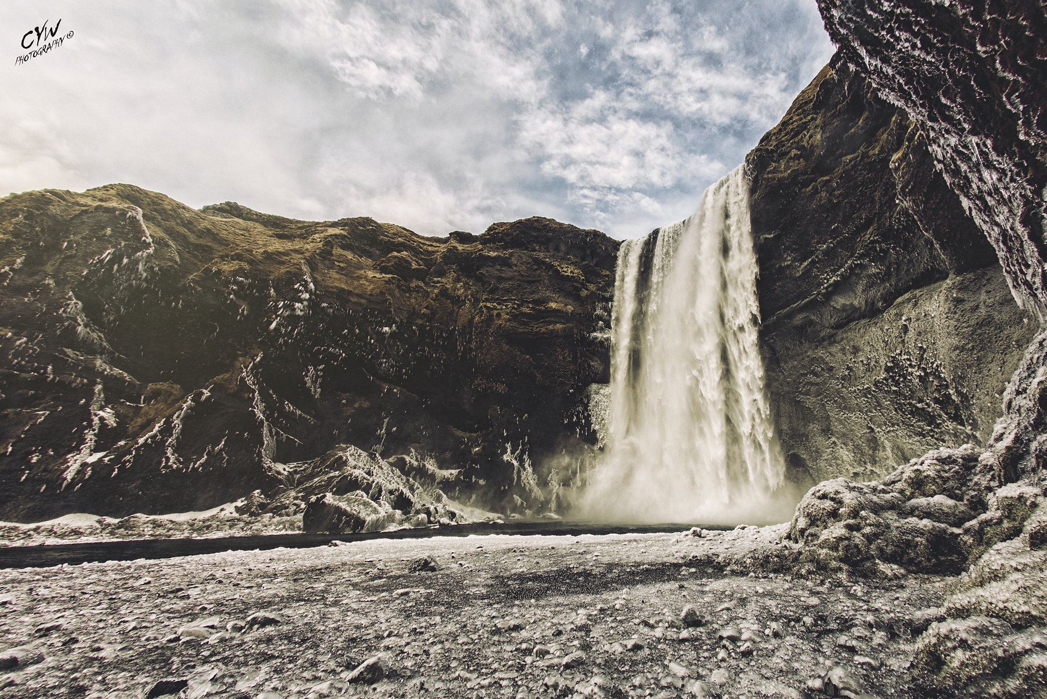 Nikon D800 + Nikon AF Fisheye-Nikkor 16mm F2.8D sample photo. Skogafoss closeup photography