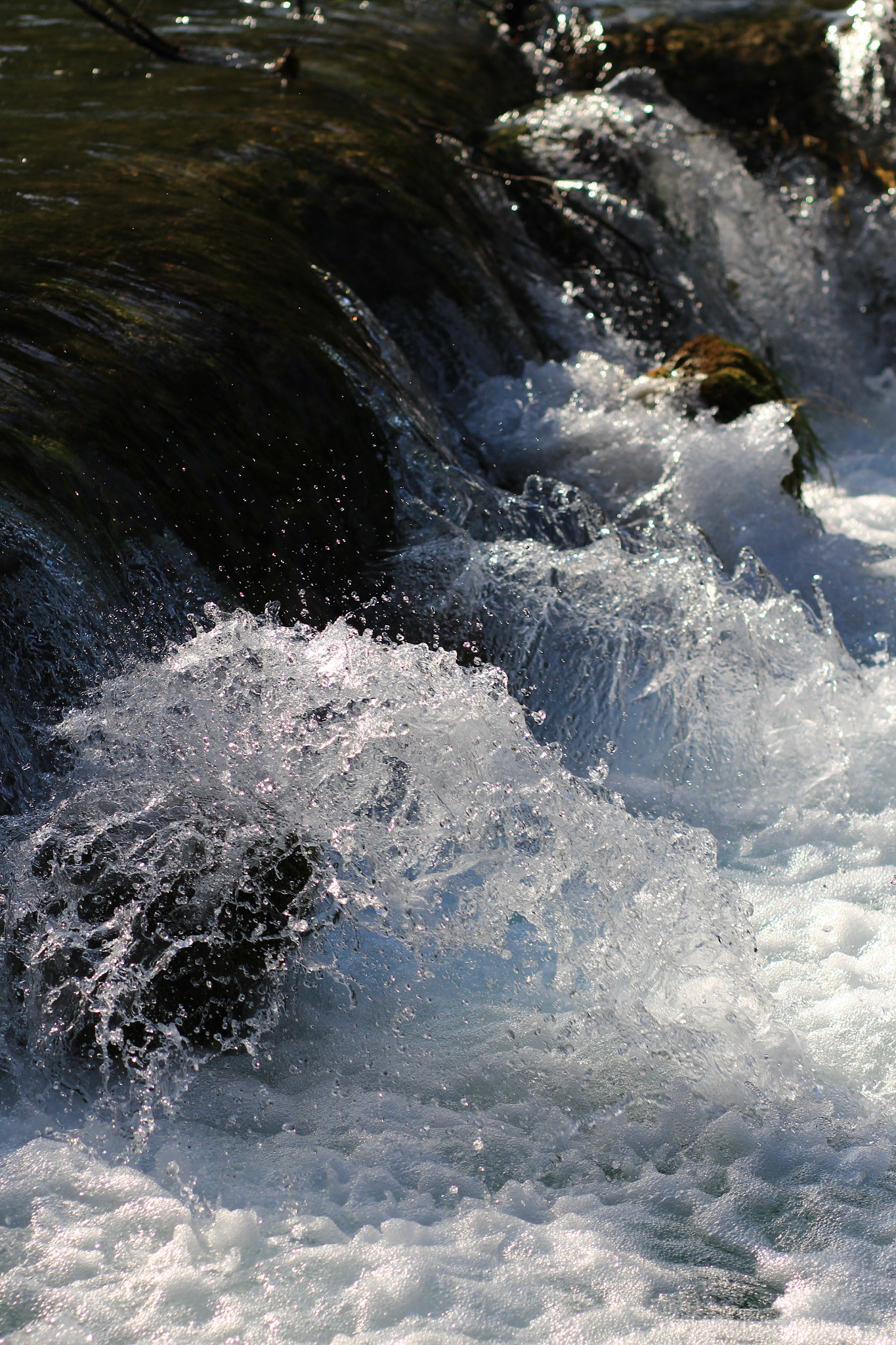 Canon EOS 100D (EOS Rebel SL1 / EOS Kiss X7) sample photo. Splashing waterfalls photography