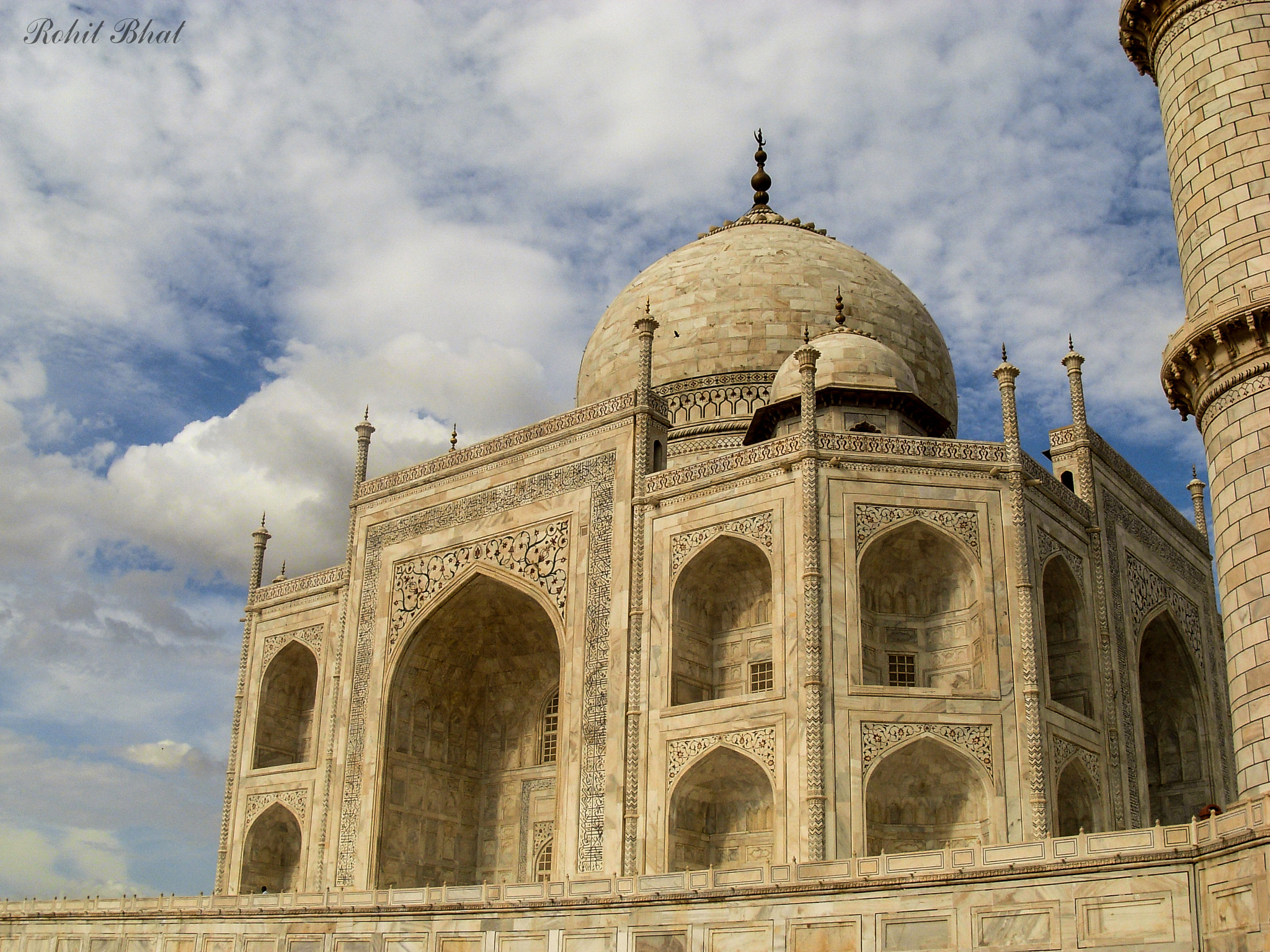 Nikon COOLPIX L5 sample photo. The taj mahal photography