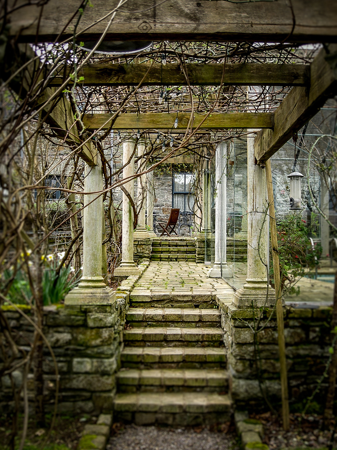 KONICA MINOLTA DiMAGE G500 sample photo. Walton court at oysterhaven bay, ireland photography