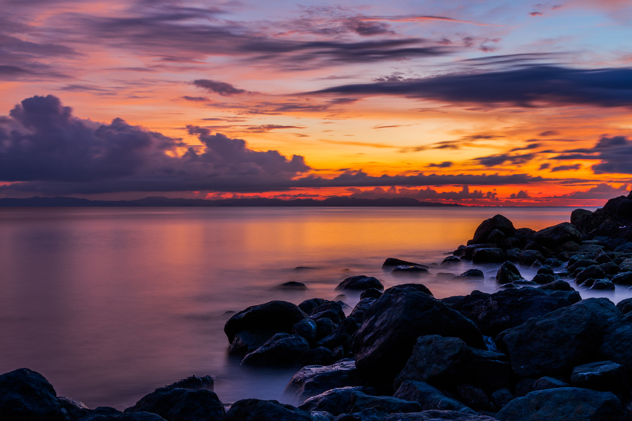 Canon EOS 5DS R sample photo. Sunset on the rocks photography