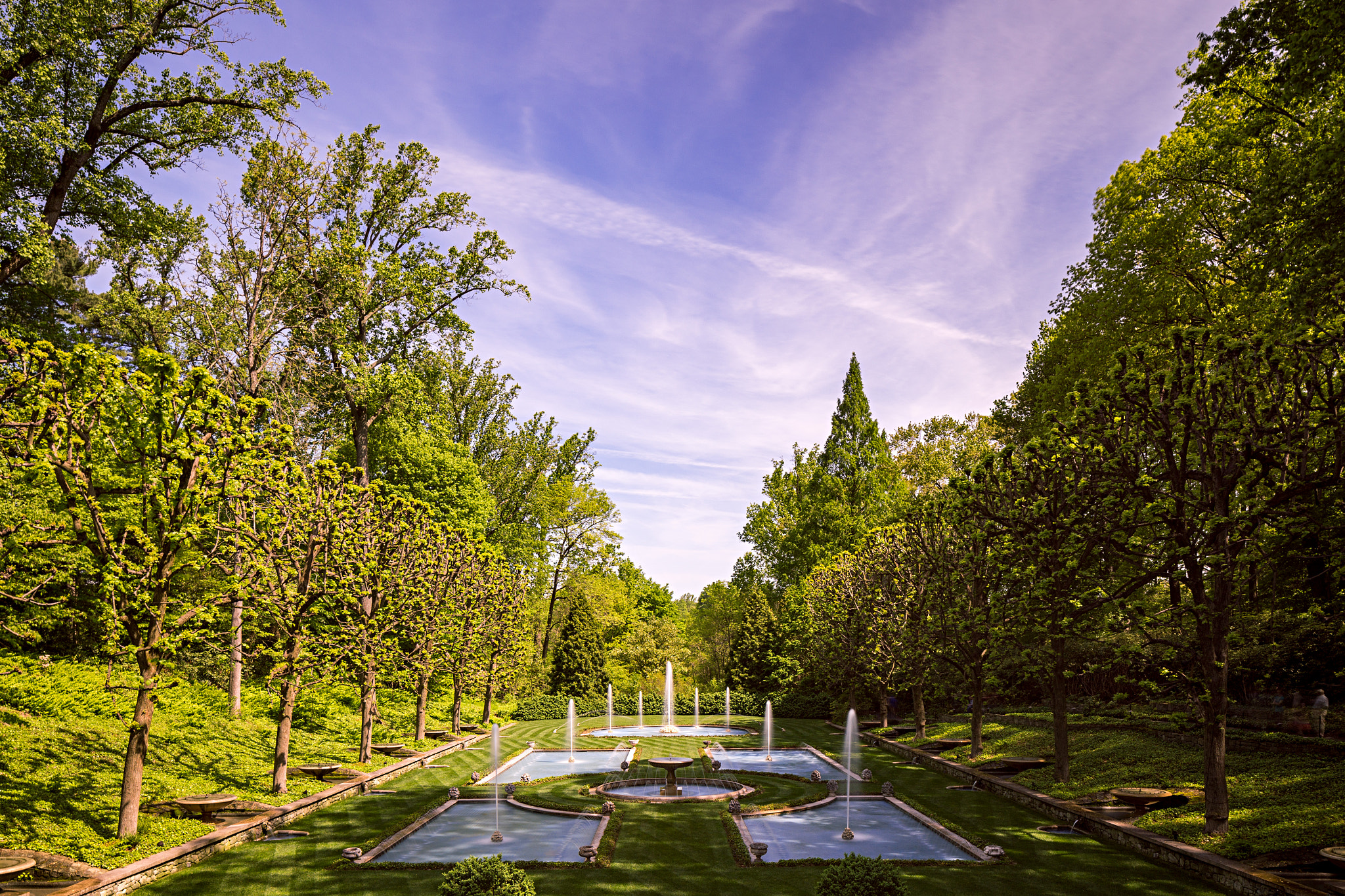 Canon TS-E 24.0mm f/3.5 L II sample photo. Flowing fountains photography