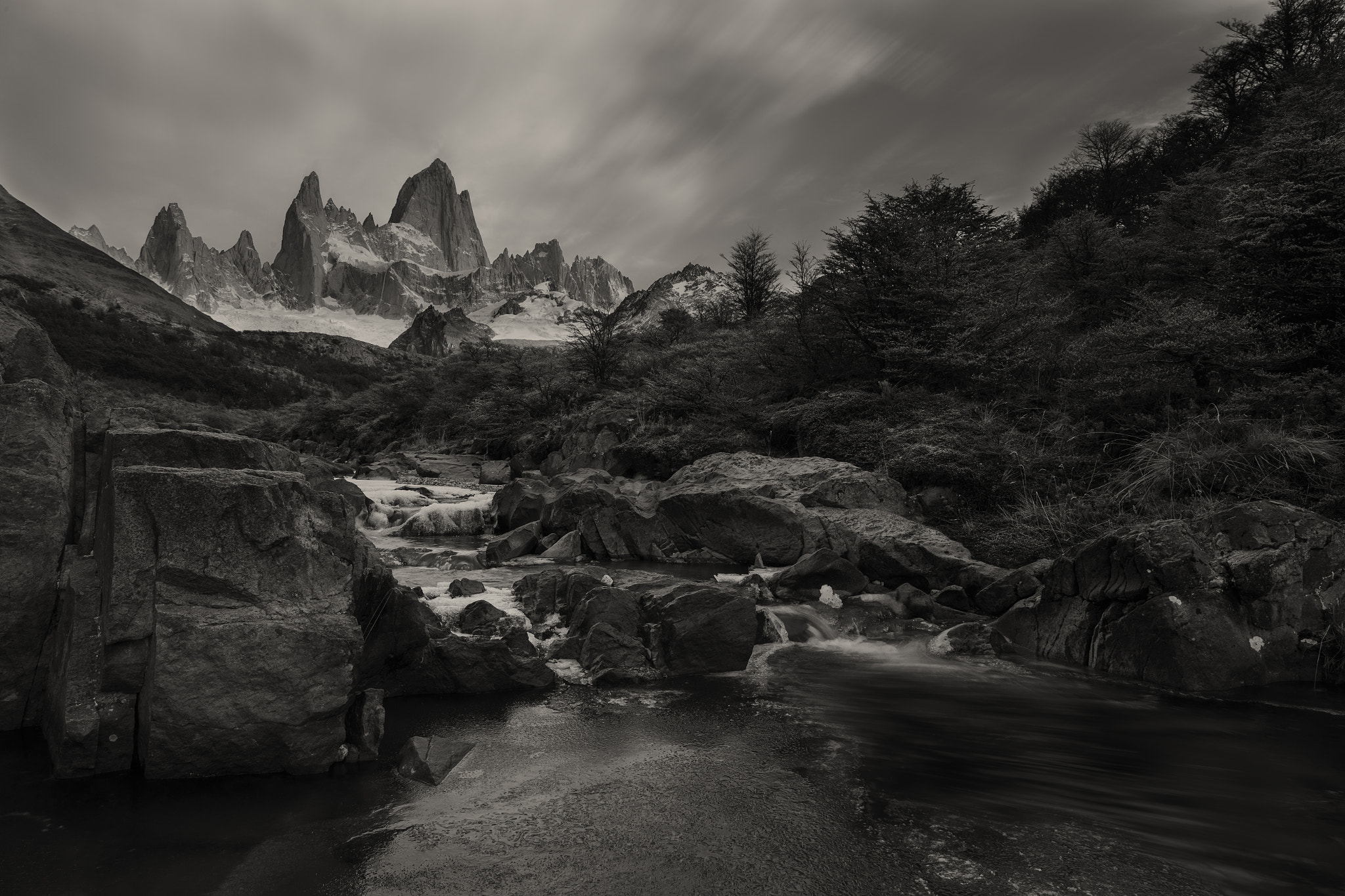 Canon EF 11-24mm F4L USM sample photo. 高山流水 photography