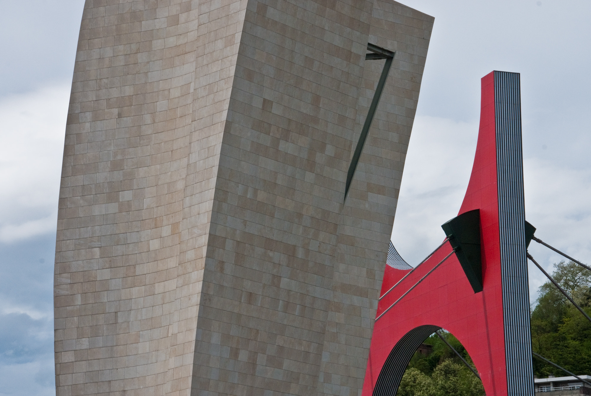 Nikon D200 + Sigma 18-200mm F3.5-6.3 DC sample photo. Guggenheim ii photography