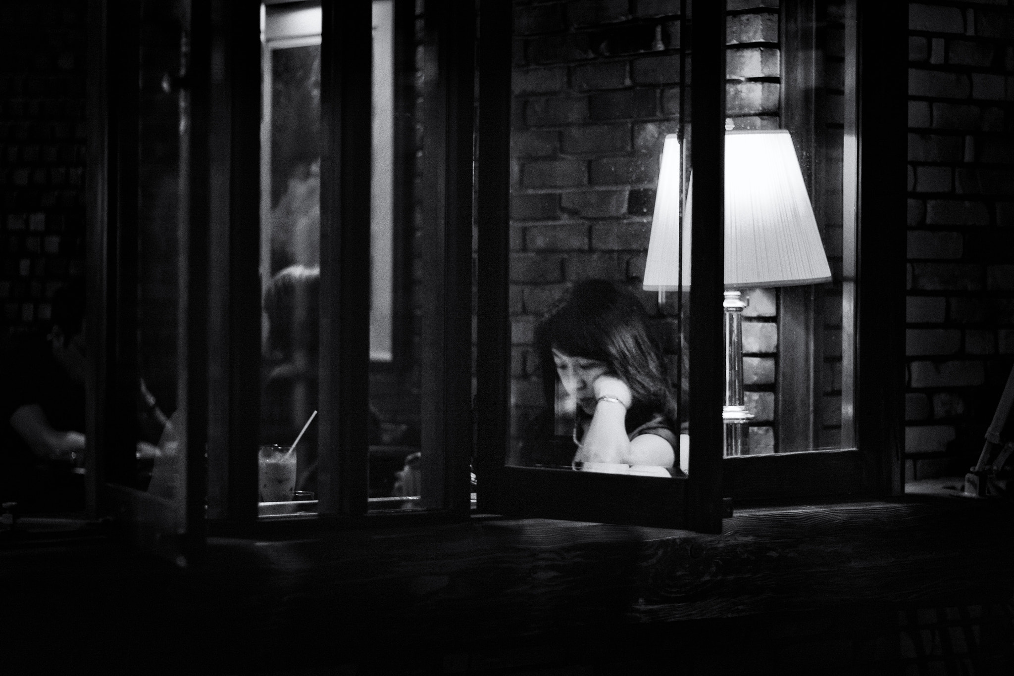 Leica APO-Summicron-M 75mm F2 ASPH sample photo. Cafe photography