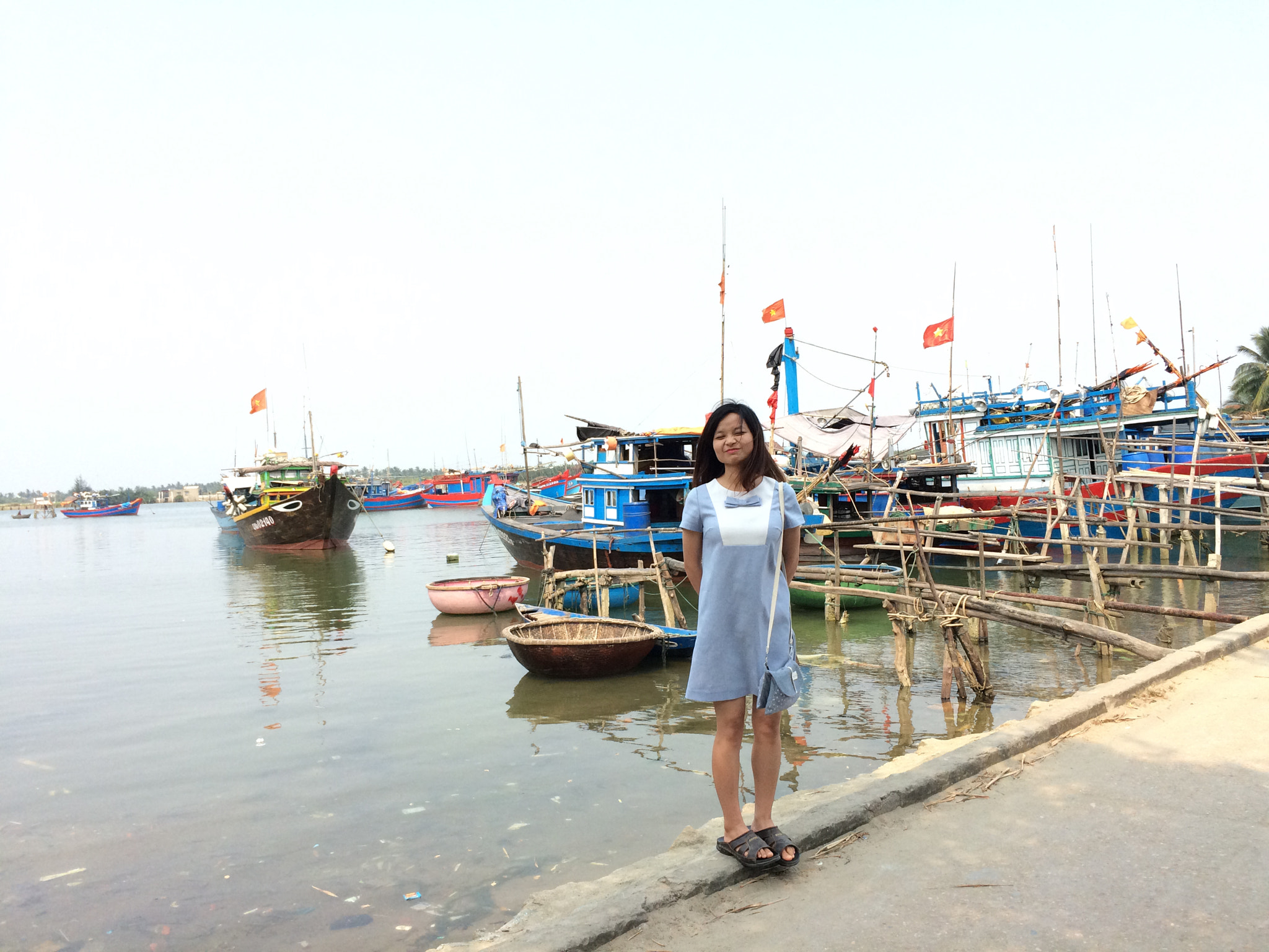 Jag.gr 645 PRO Mk III for Apple iPhone 5s sample photo. Tantan in my sandals photography