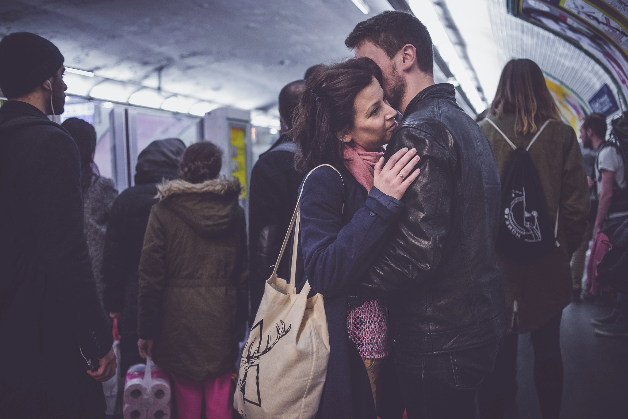 Nikon D610 + AF Nikkor 35mm f/2 sample photo. Subway hug photography