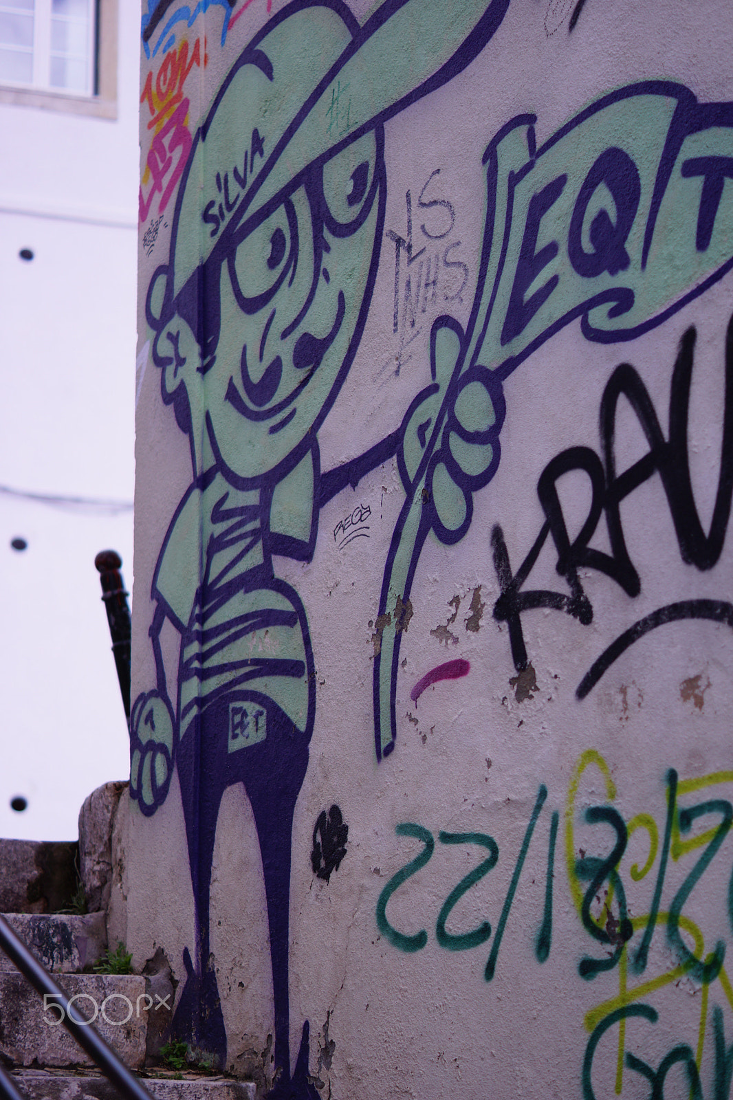 Sony SLT-A65 (SLT-A65V) + Sony DT 50mm F1.8 SAM sample photo. Lisbonne graffiti photography
