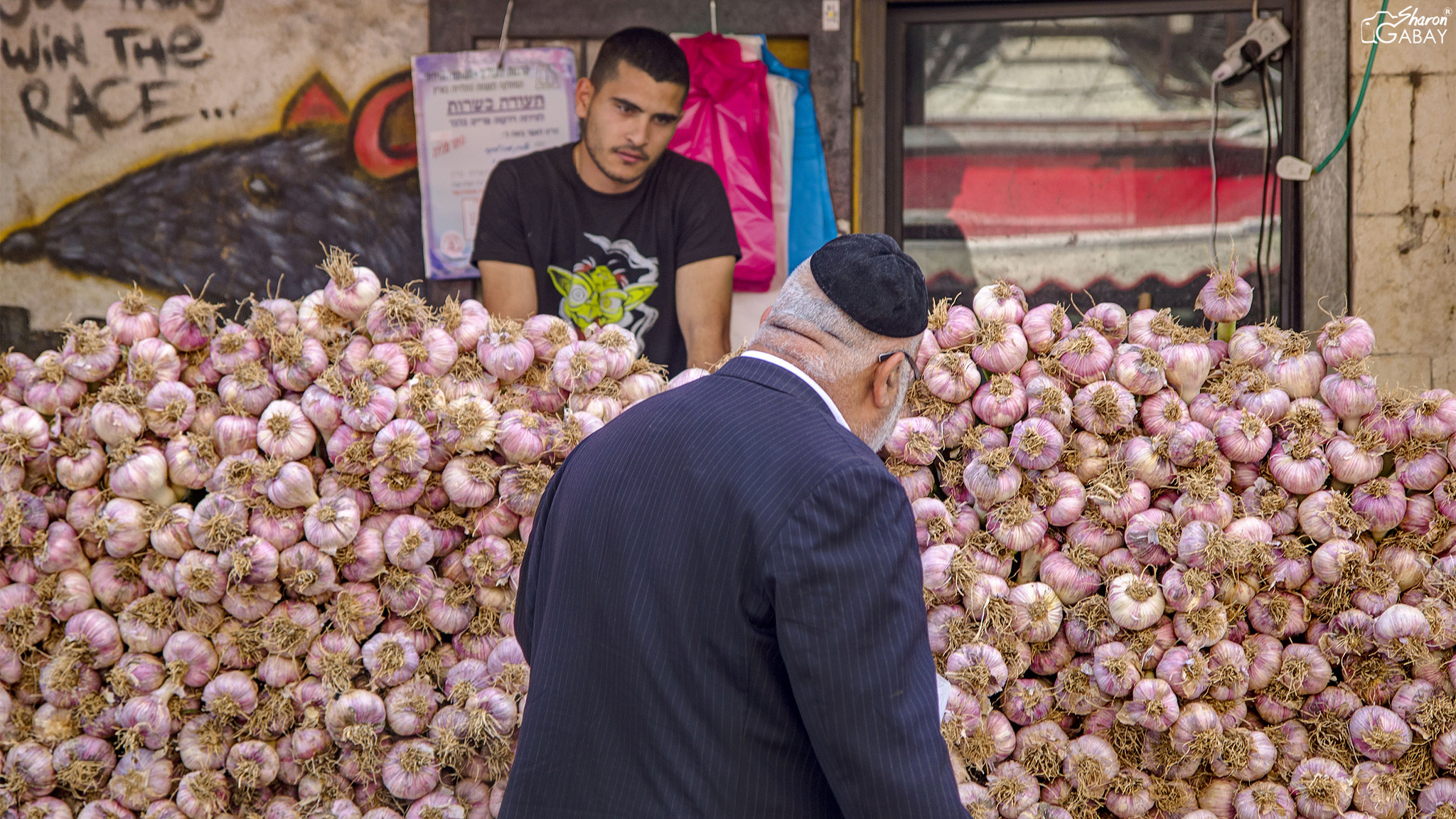 Canon EOS 7D Mark II + Canon EF-S 17-55mm F2.8 IS USM sample photo. Machane yehuda market photography