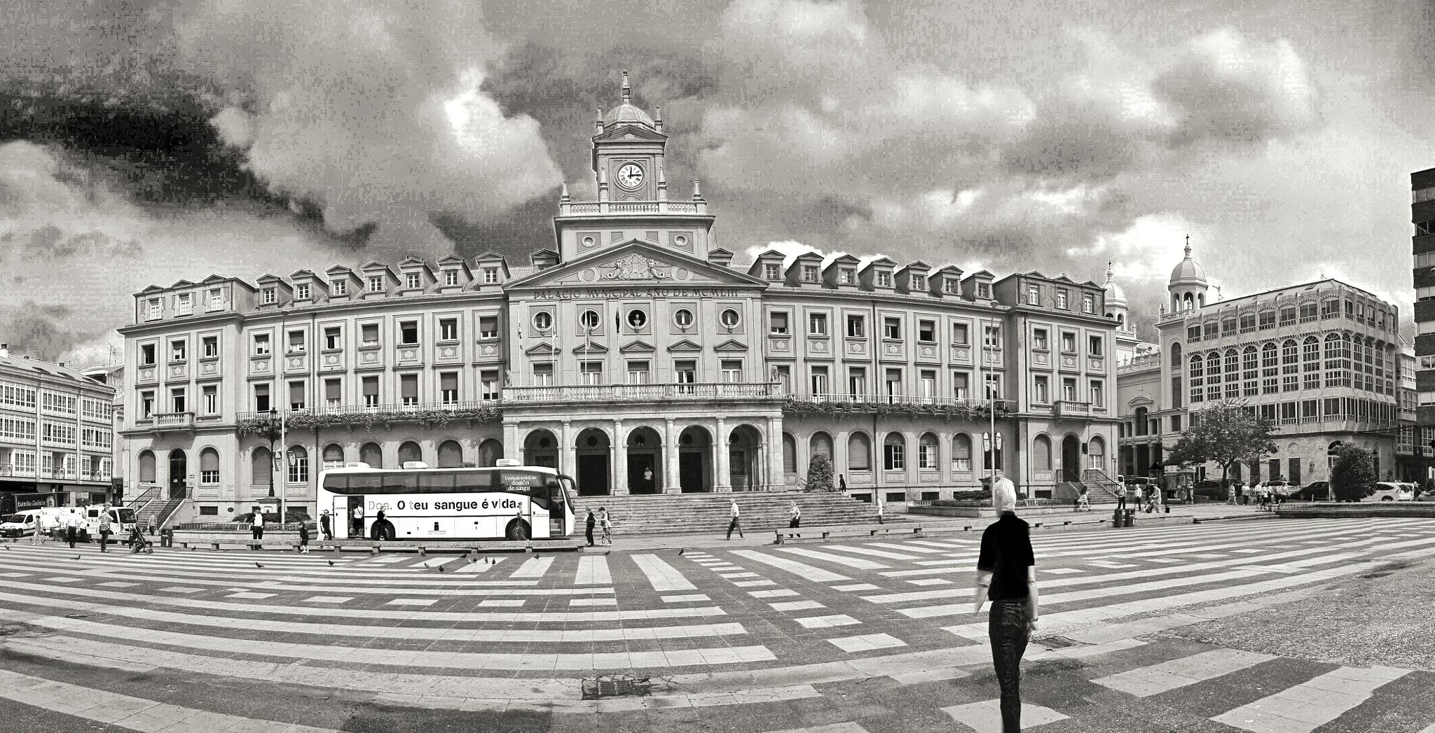 Sony a6000 + Sony Vario-Tessar T* E 16-70mm F4 ZA OSS sample photo. Ferrol photography