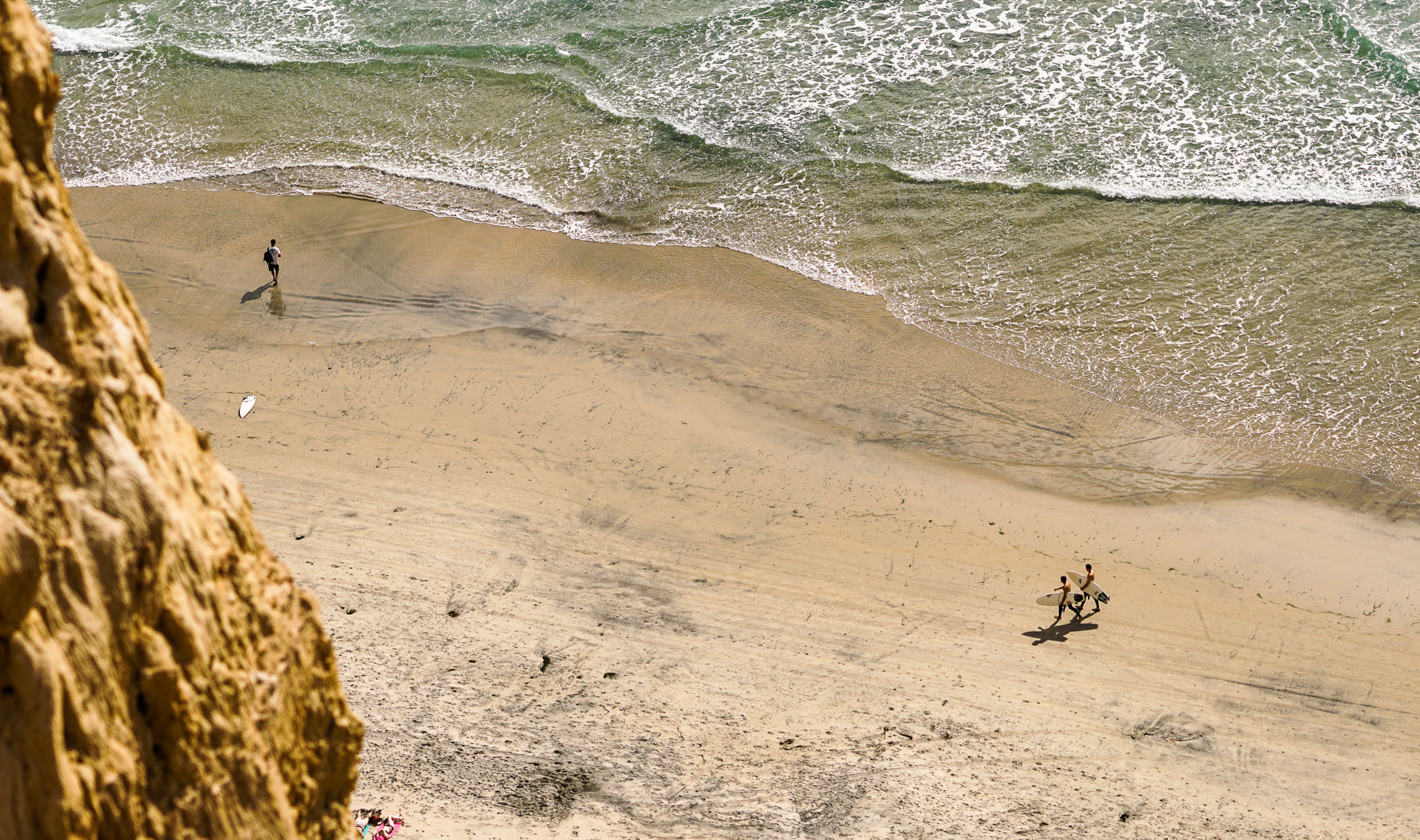 Sony a6300 + Sony FE 70-200mm F4 G OSS sample photo. Warm beach photography