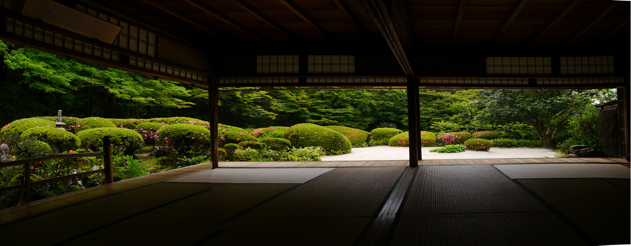 Panasonic Lumix DMC-GX1 + Panasonic Lumix G Vario 7-14mm F4 ASPH sample photo. Summer garden in kyoto photography