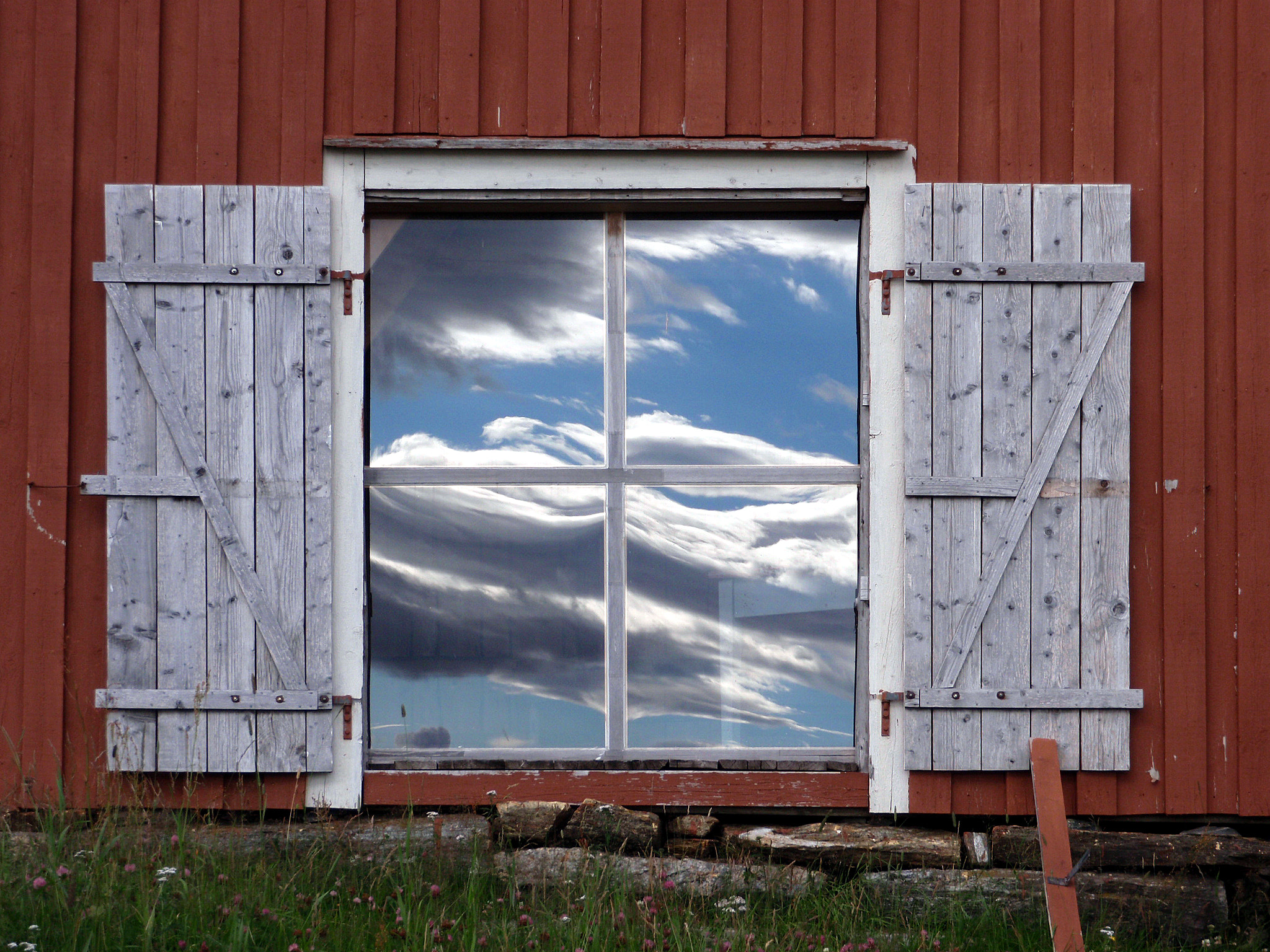 Olympus u9000,S9000 sample photo. Sky in the window photography