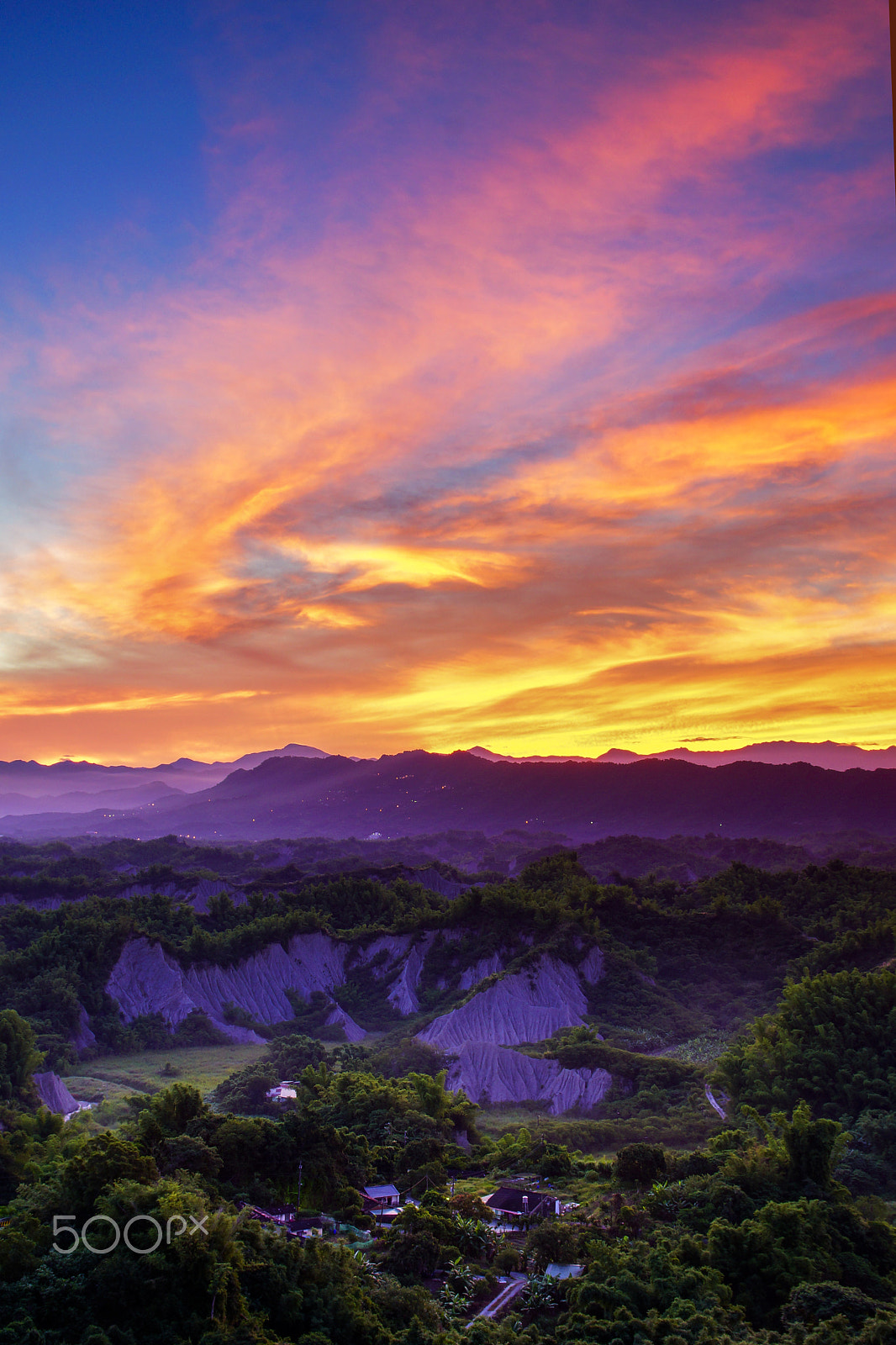 Sigma 17-70mm F2.8-4 DC Macro HSM sample photo. Erliao before sunrise photography