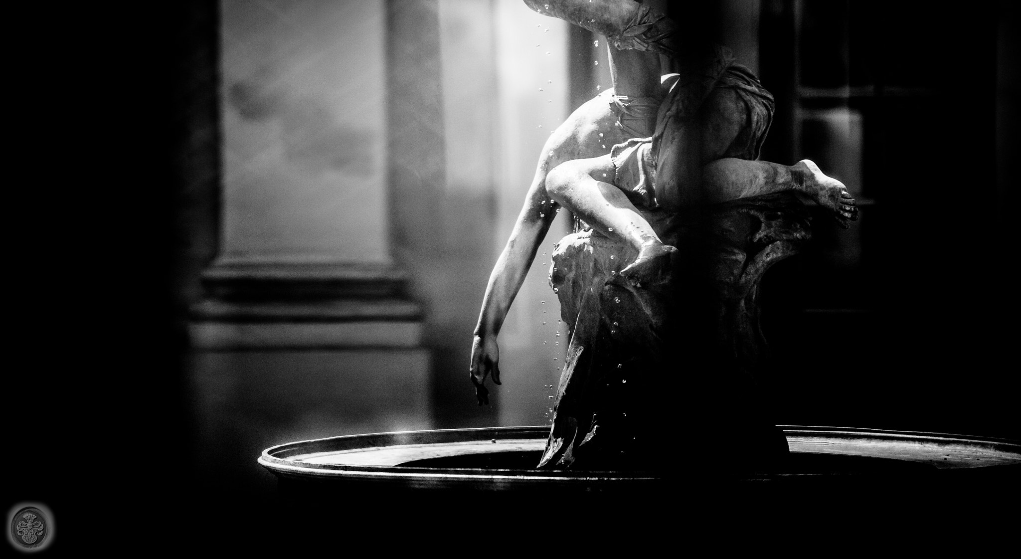 Canon EF 16-35mm F4L IS USM sample photo. ....fountain of pain.... photography