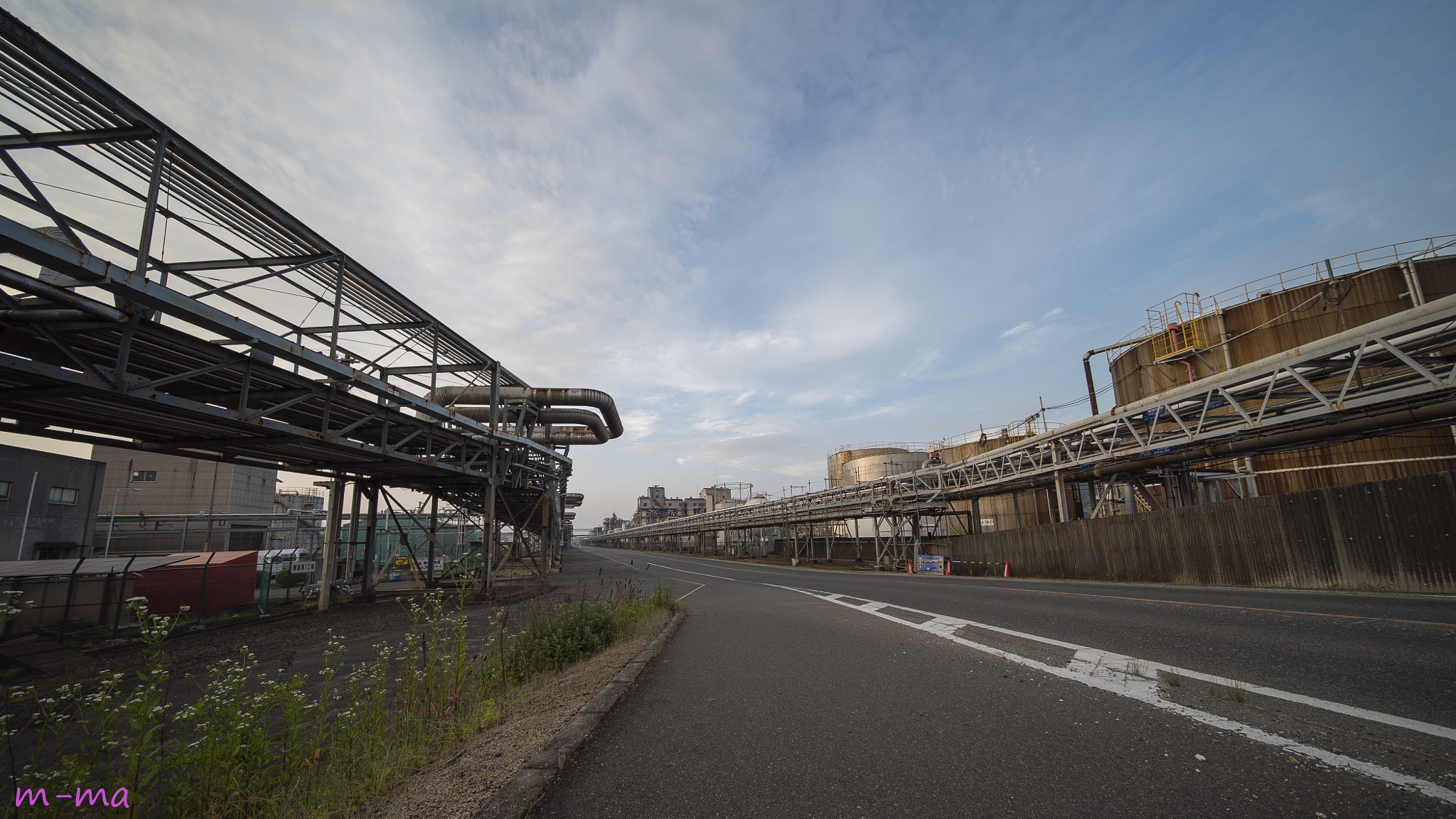 E 10mm F5.6 sample photo. Pipeline photography