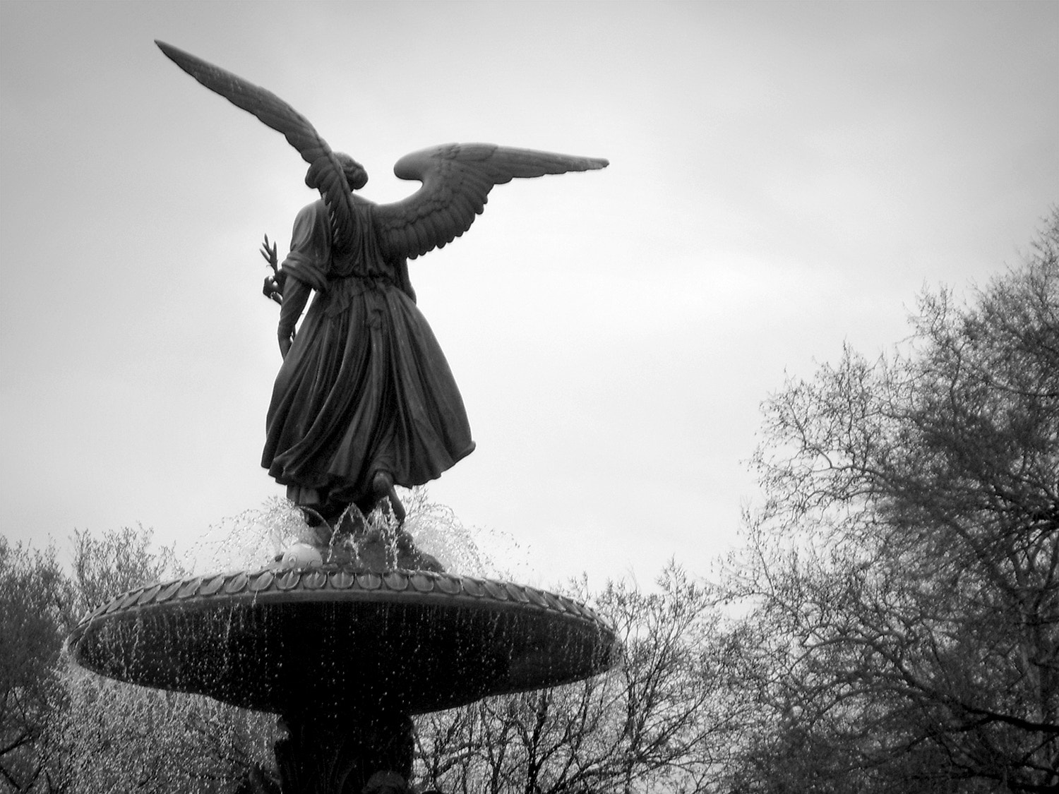 Nikon COOLPIX S51 sample photo. Angel in fountain photography