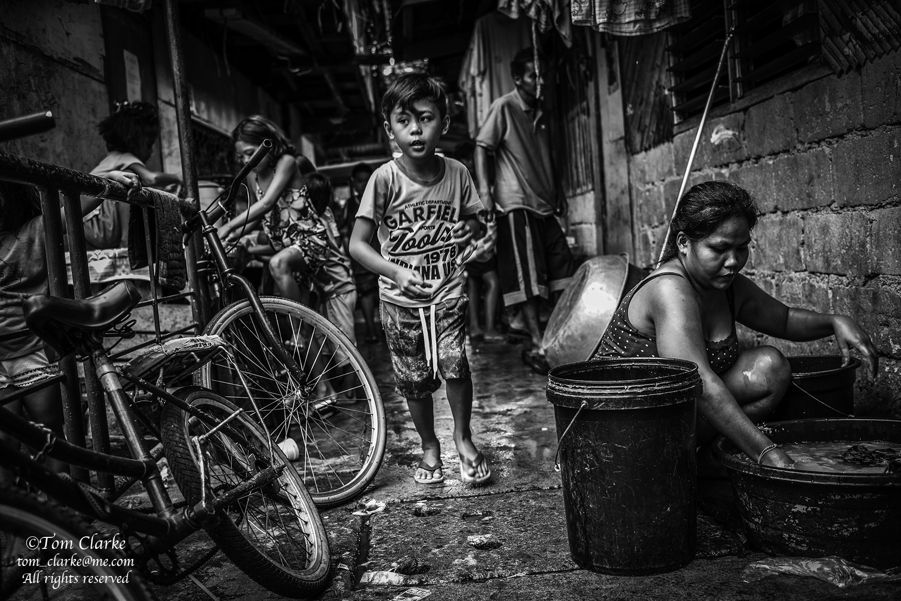 Leica Summilux-M 35mm F1.4 ASPH sample photo. 'children of the street' photography