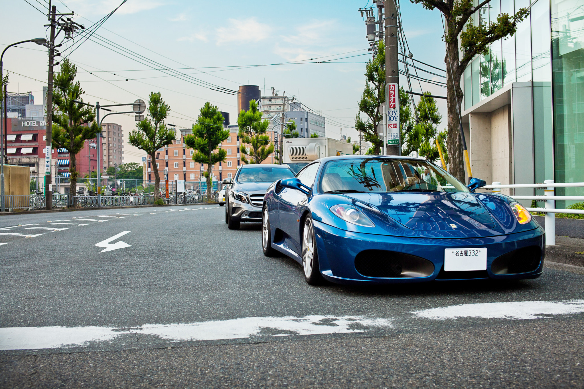 Voigtlander Ultron 40mm f/2 SLII Aspherical sample photo. Ferrari f430 on street photography