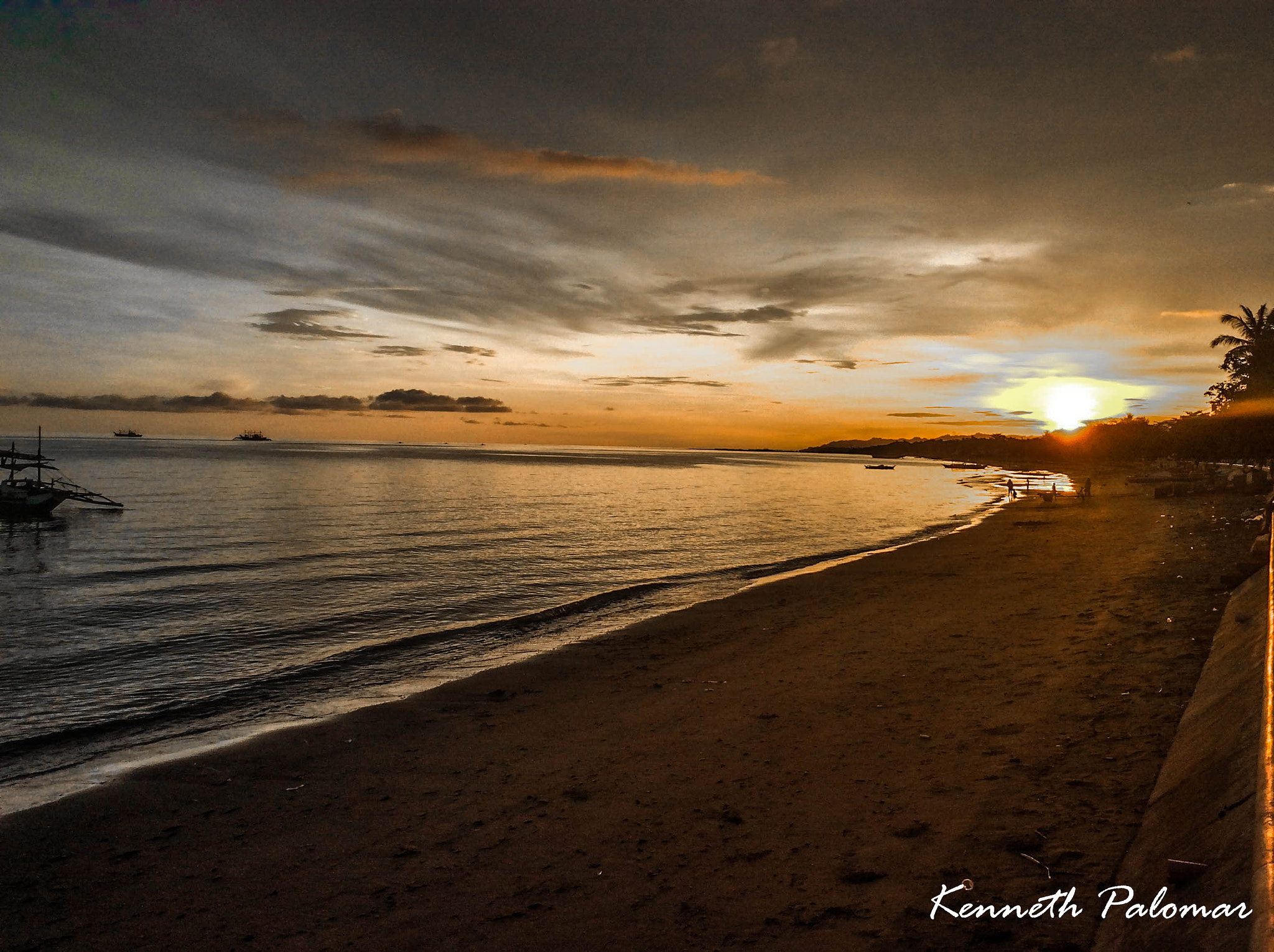 iPad Air back camera 3.3mm f/2.4 sample photo. Bayawan city boulevard photography