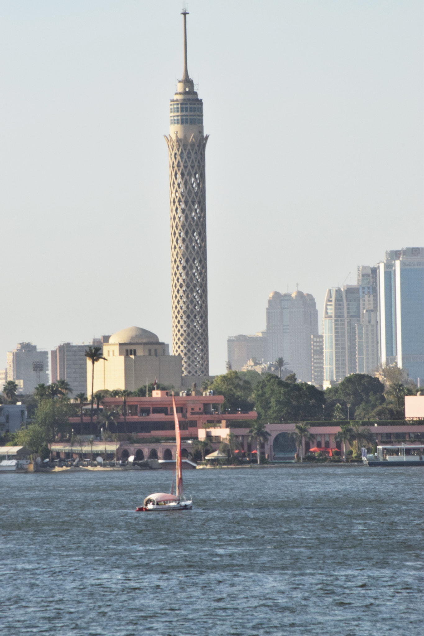 Nikon AF Nikkor 70-300mm F4-5.6G sample photo. The tower photography