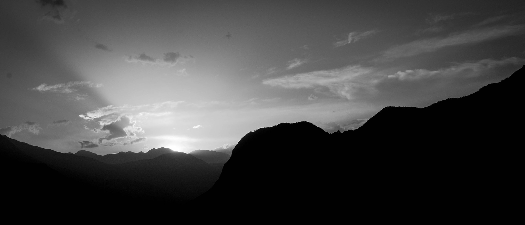 Olympus OM-D E-M5 + Olympus M.Zuiko Digital 25mm F1.8 sample photo. Mountain layers in black and white photography