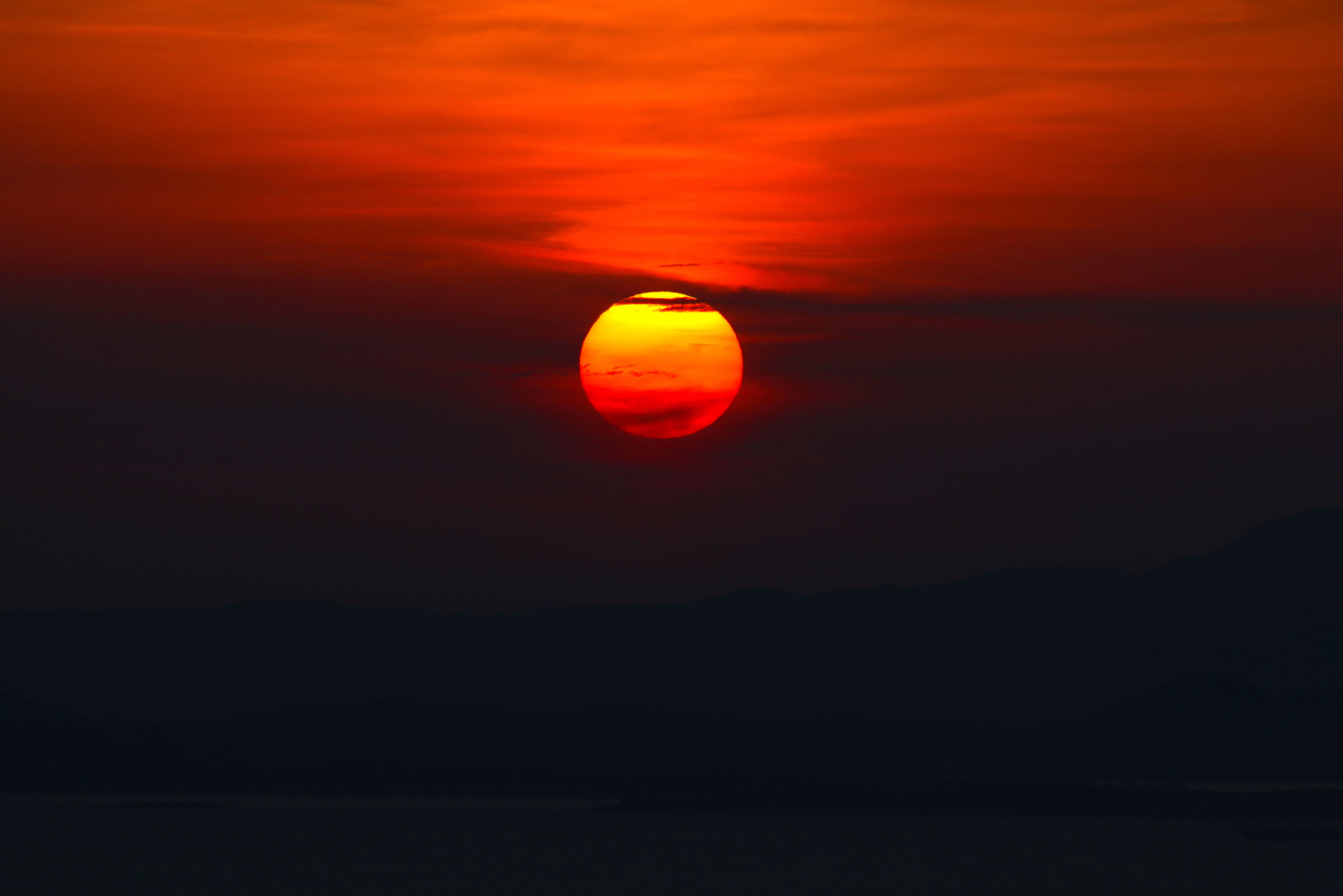 Canon EOS 80D + Canon EF 300mm F4L IS USM sample photo. Sunset photography