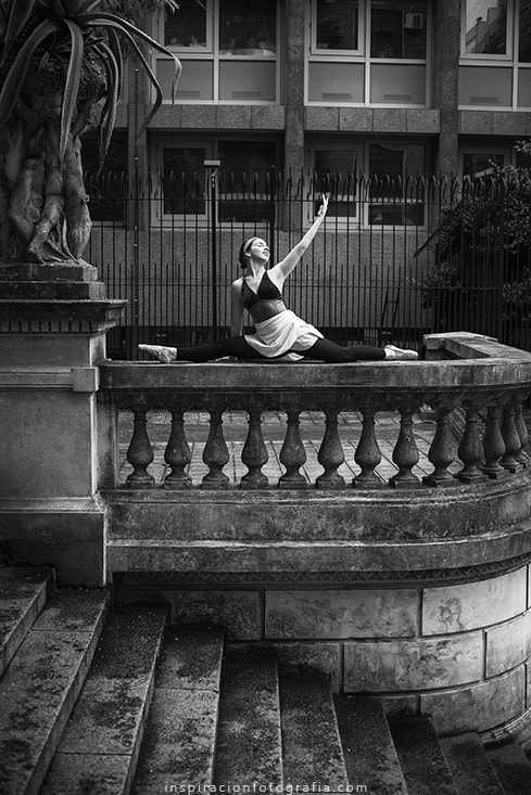 Voigtlander Ultron 40mm f/2 SLII Aspherical sample photo. Ballerina photography