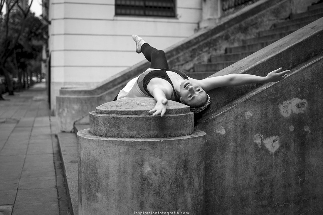 Voigtlander Ultron 40mm f/2 SLII Aspherical sample photo. Ballerina photography