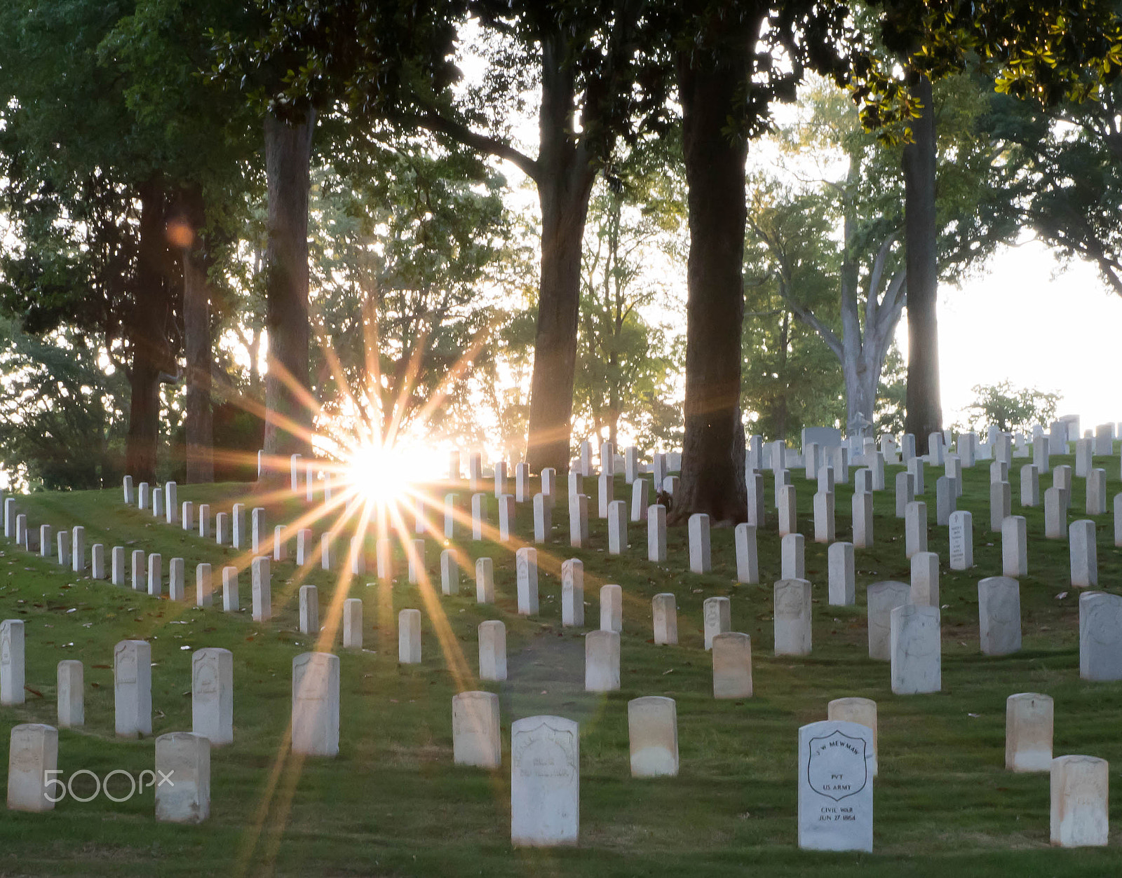 Sony a6300 + E 32mm F1.8 sample photo. Cemetery sunburst photography