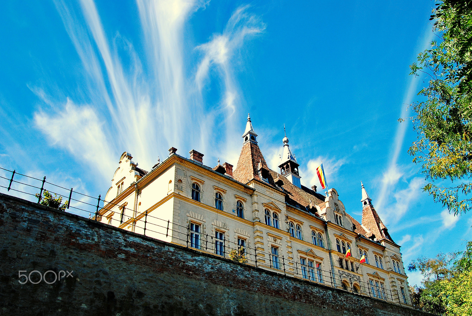 Nikon D80 + Sigma 18-50mm F2.8 EX DC Macro sample photo. Sighisoara city hall photography