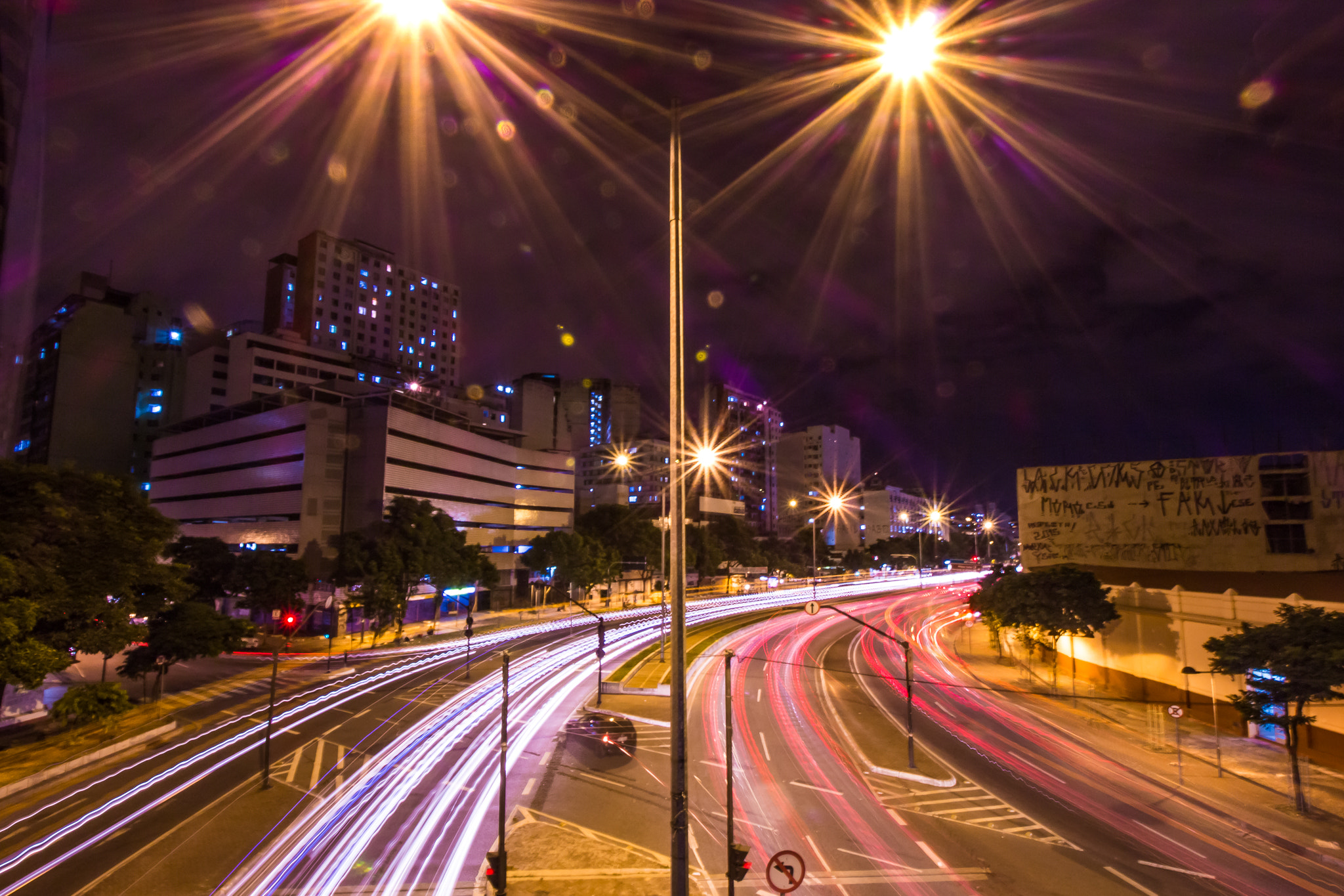 Canon EF-S 10-18mm F4.5–5.6 IS STM sample photo. Rabiscos de luz photography