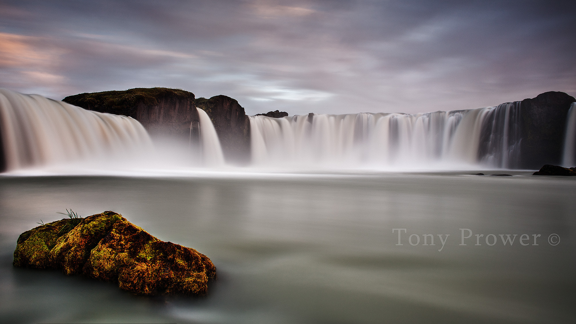Canon EF 24mm f/1.4L sample photo. Godafoss photography