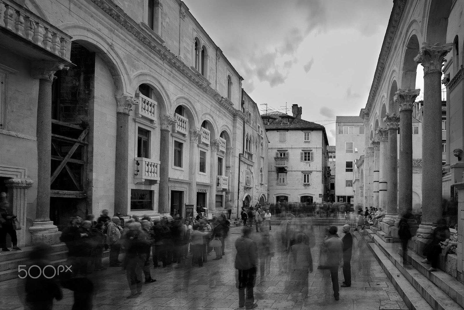 Nikon D810 + Nikon PC-E Nikkor 24mm F3.5D ED Tilt-Shift sample photo. Palacio diocleciano photography