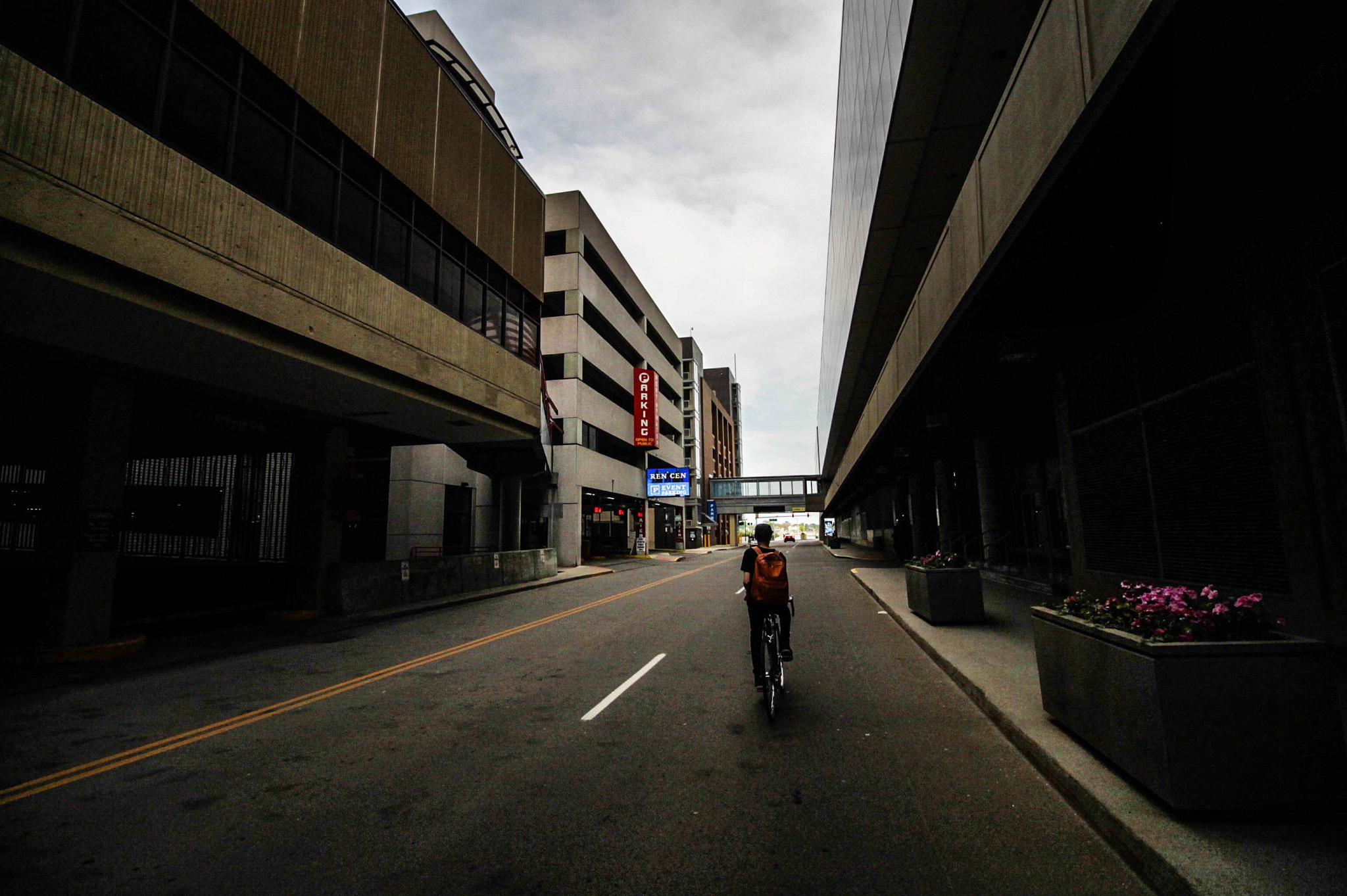 Canon EF-S 10-18mm F4.5–5.6 IS STM sample photo. Always riding photography