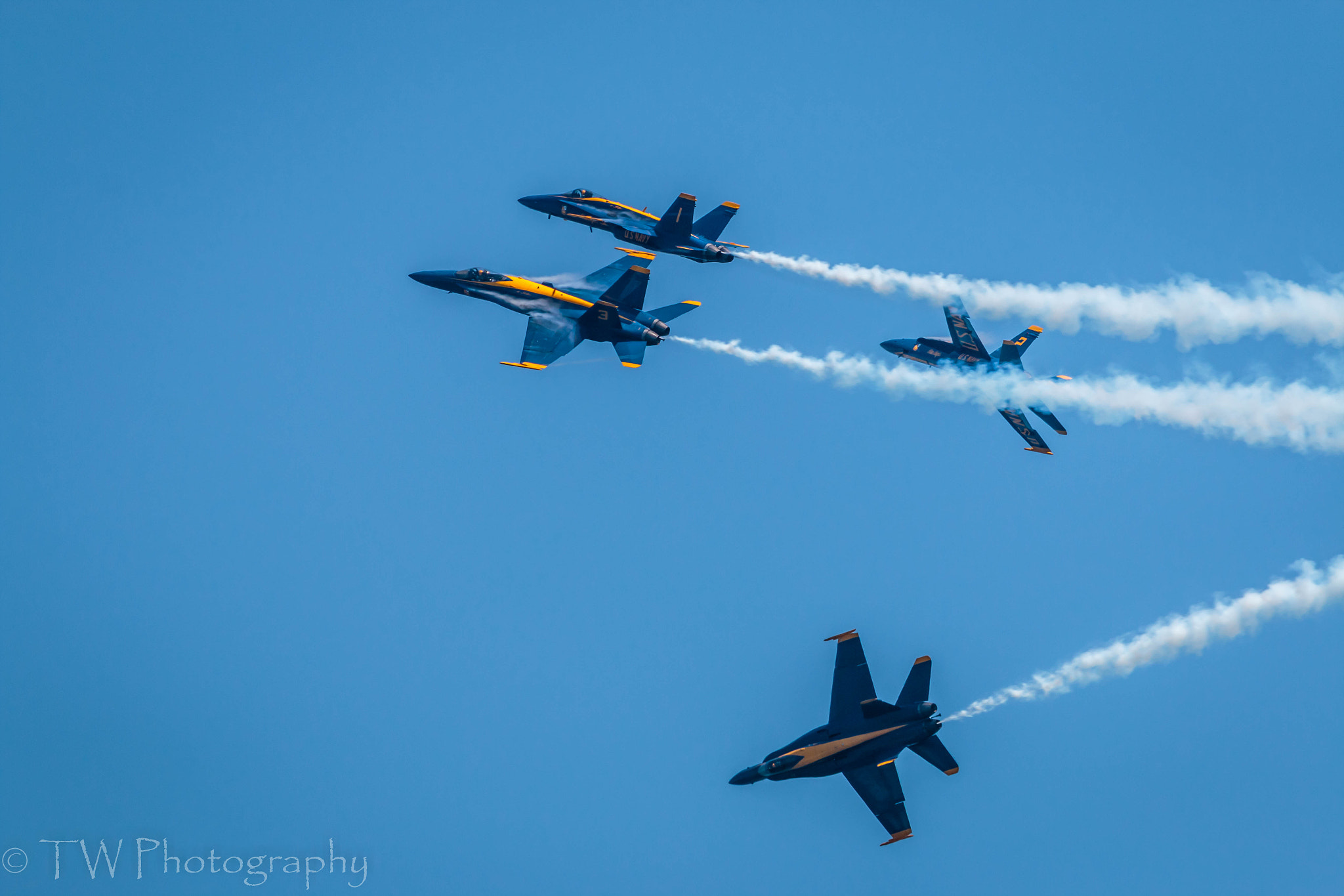 Canon EOS 70D + Canon EF 400mm F5.6L USM sample photo. Blue angels breaking photography